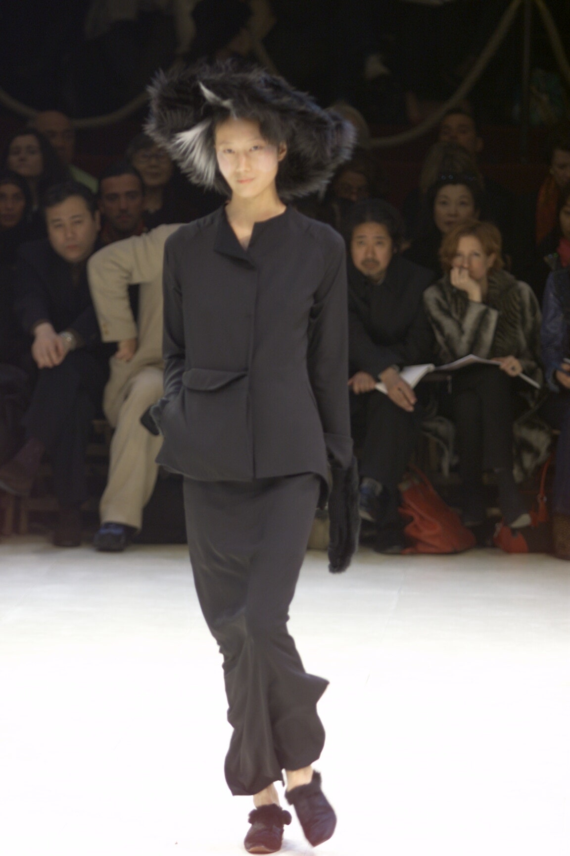 Yohji Yamamoto F/W 00 Look 18