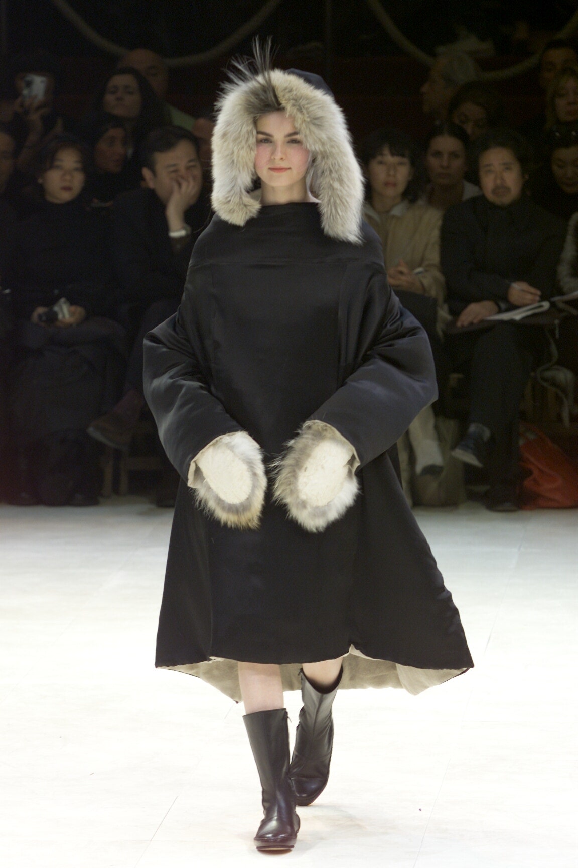 Yohji Yamamoto F/W 00 Look 29