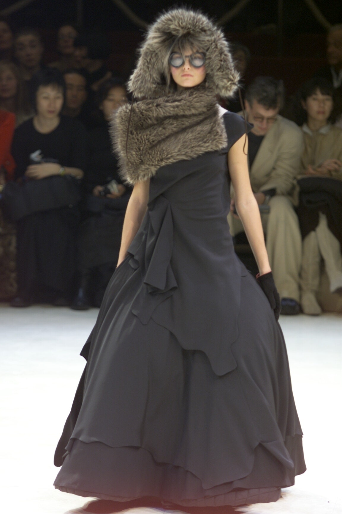 Yohji Yamamoto F/W 00 Look 38