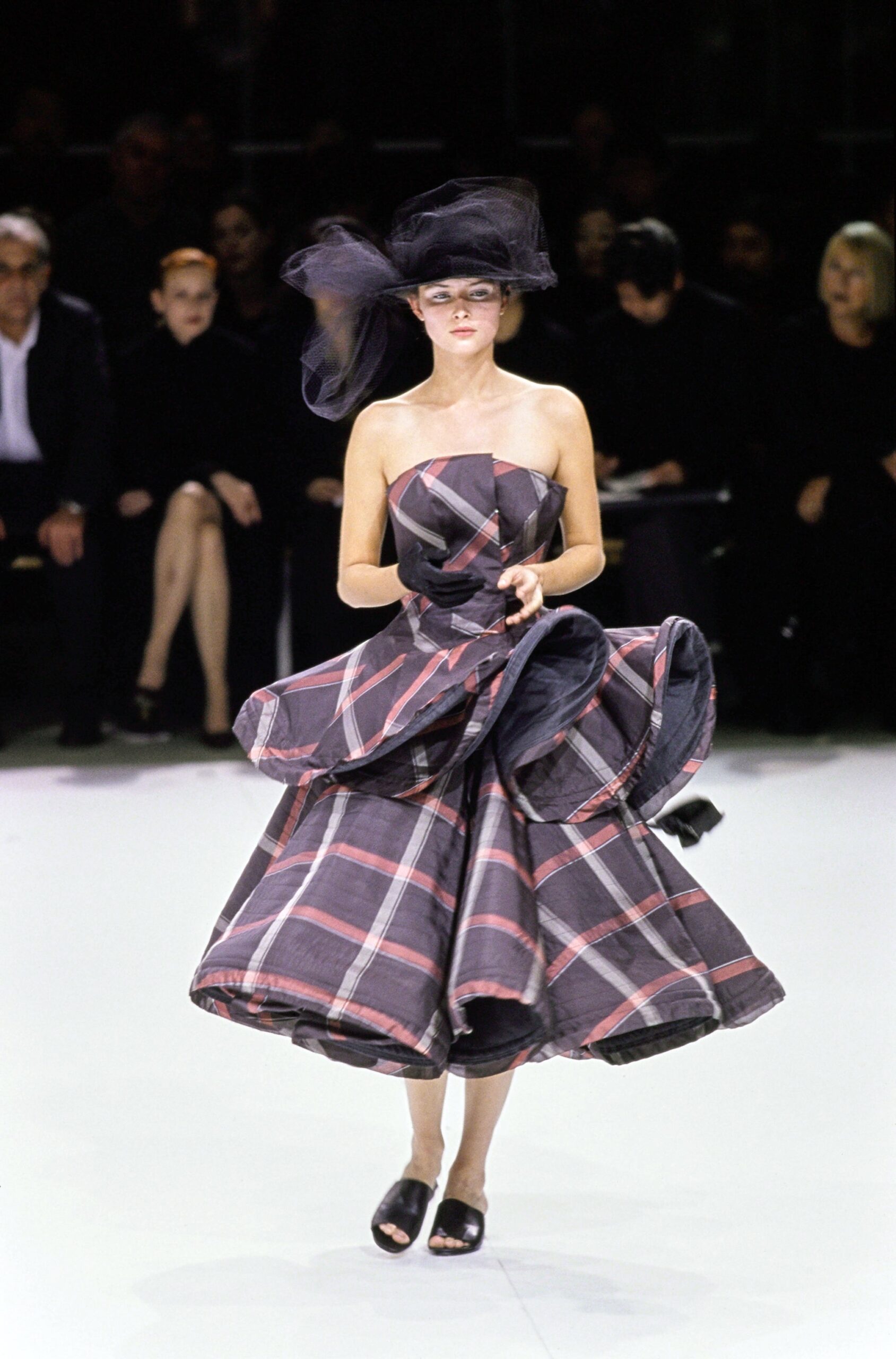 Yohji Yamamoto S/S 99 Look 20