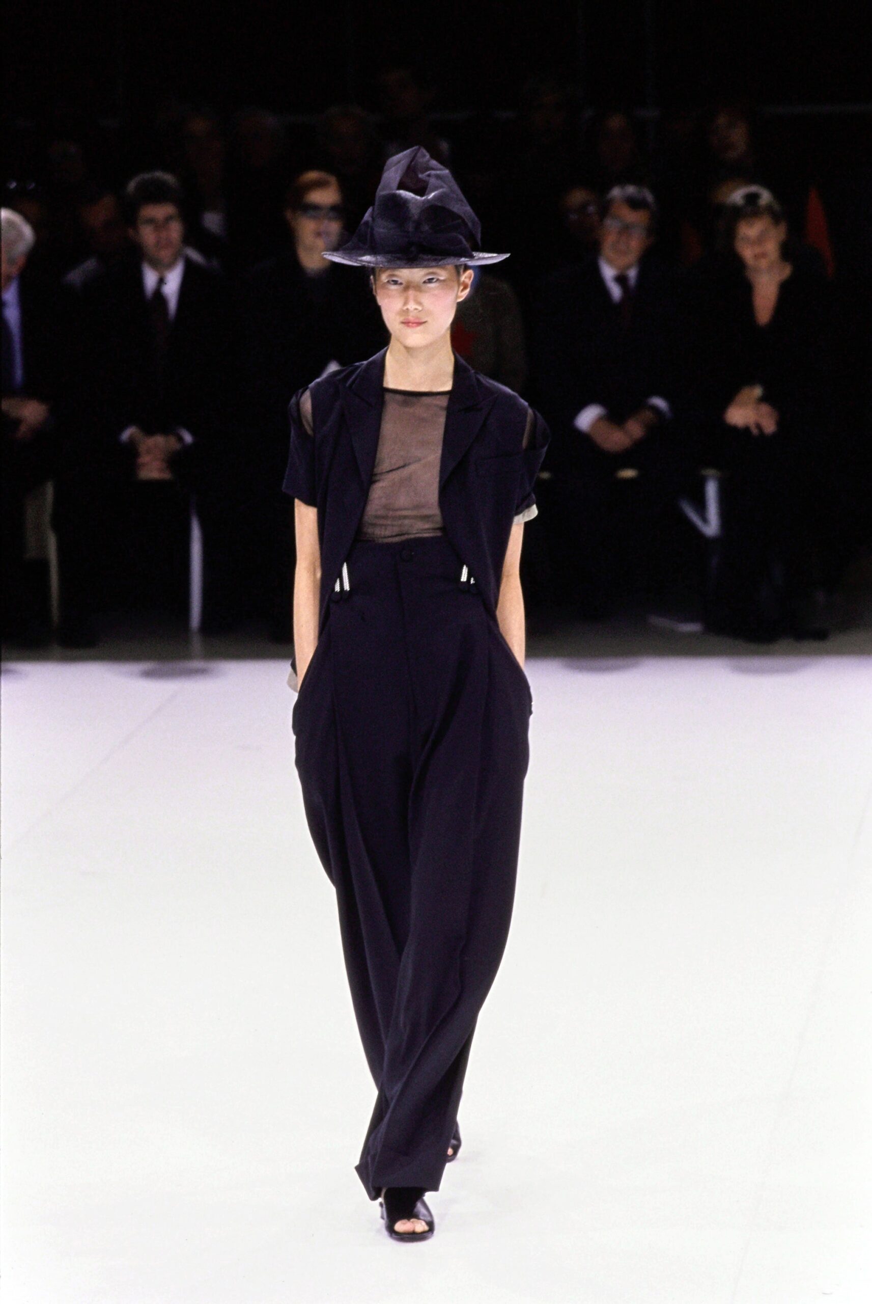 Yohji Yamamoto S/S 99 Look 31