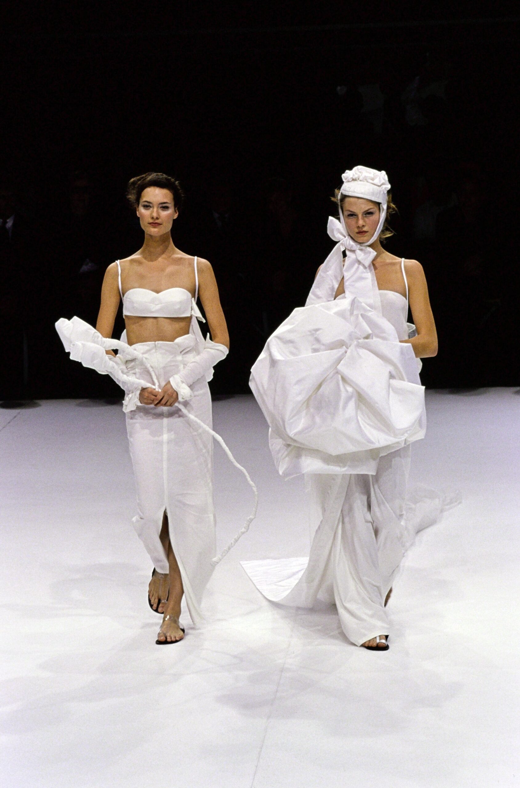 Yohji Yamamoto S/S 99 Look 32