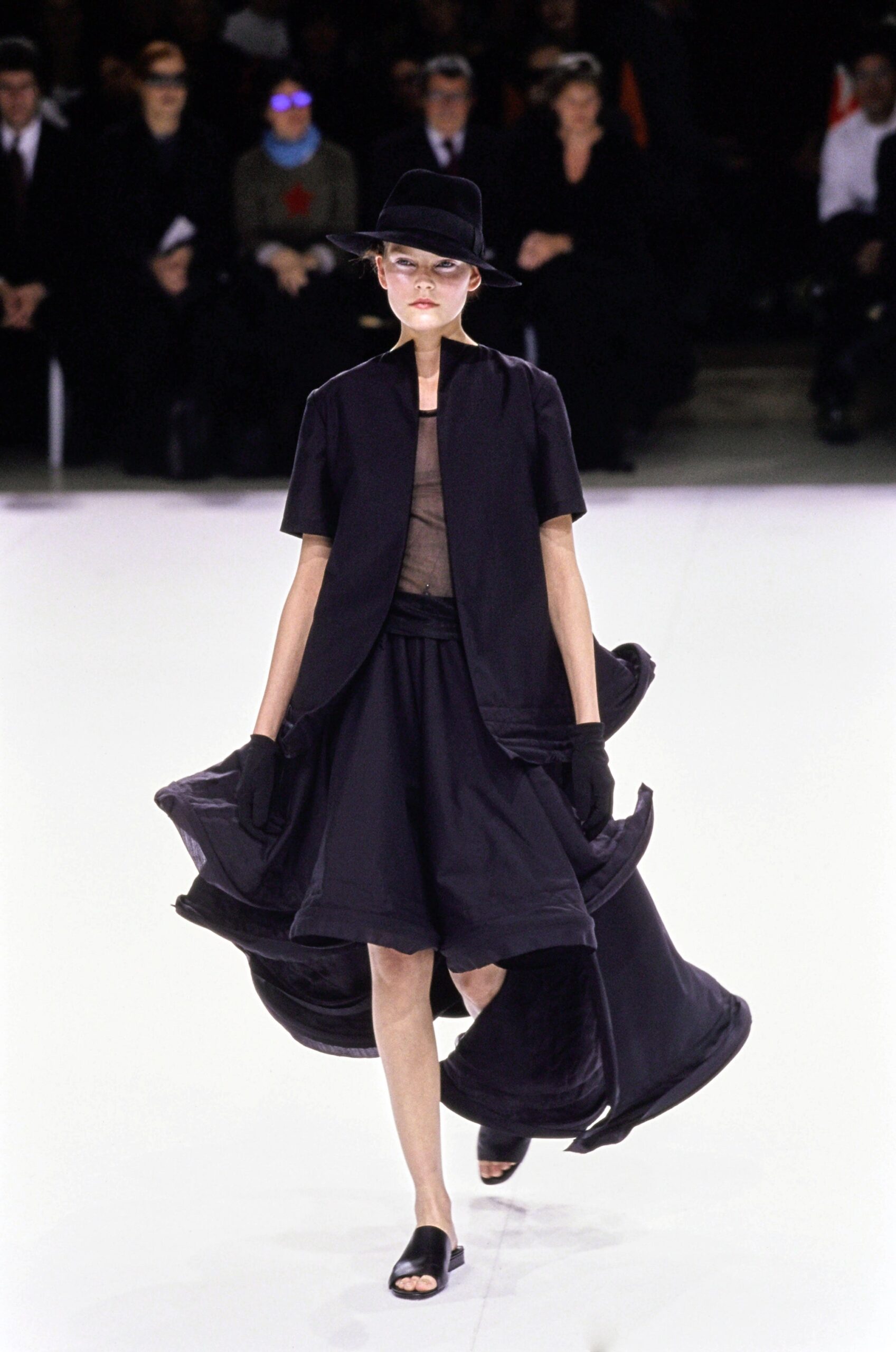 Yohji Yamamoto S/S 99 Look 35