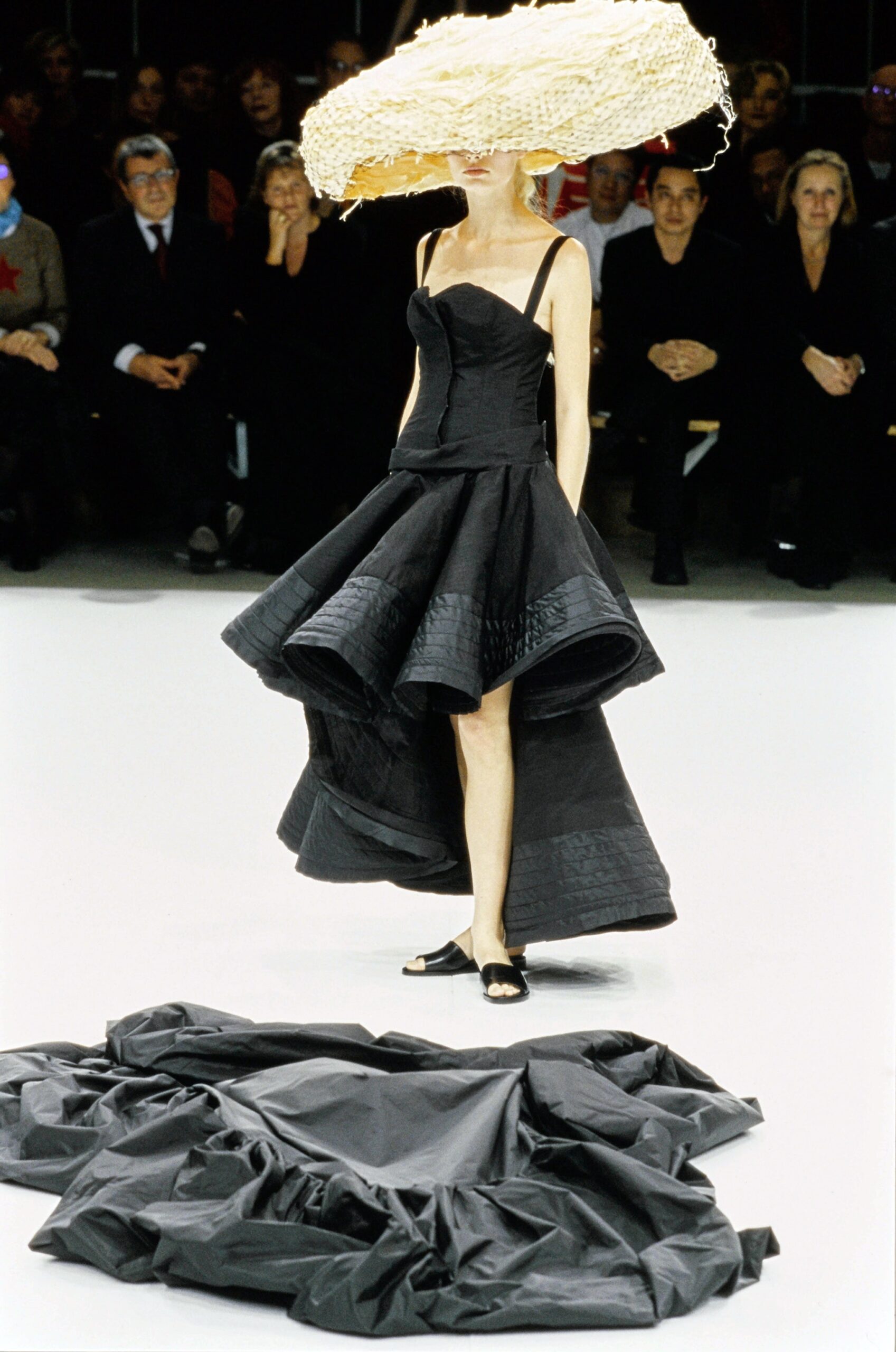 Yohji Yamamoto S/S 99 Look 37