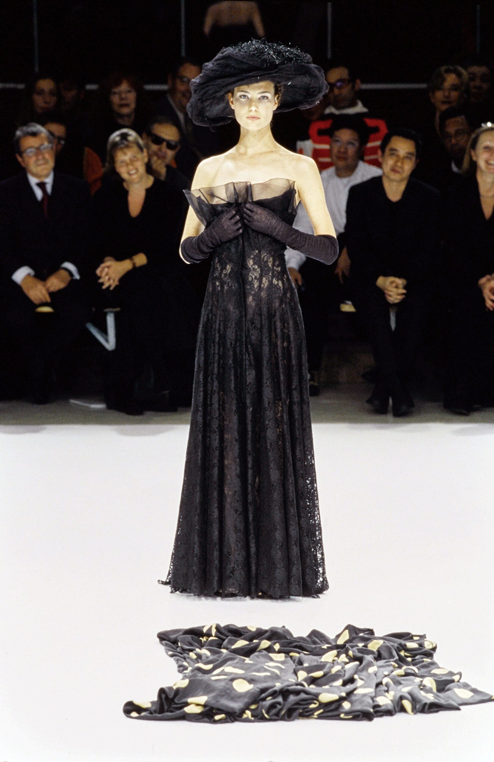 Yohji Yamamoto S/S 99 Look 62