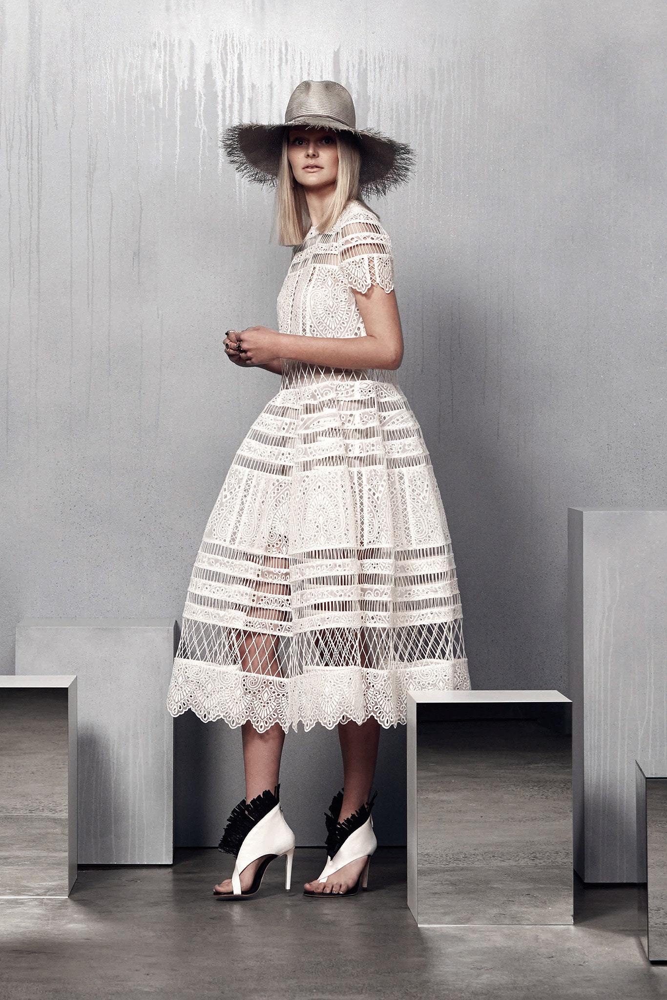 Zimmermann Resort 15 Look 2