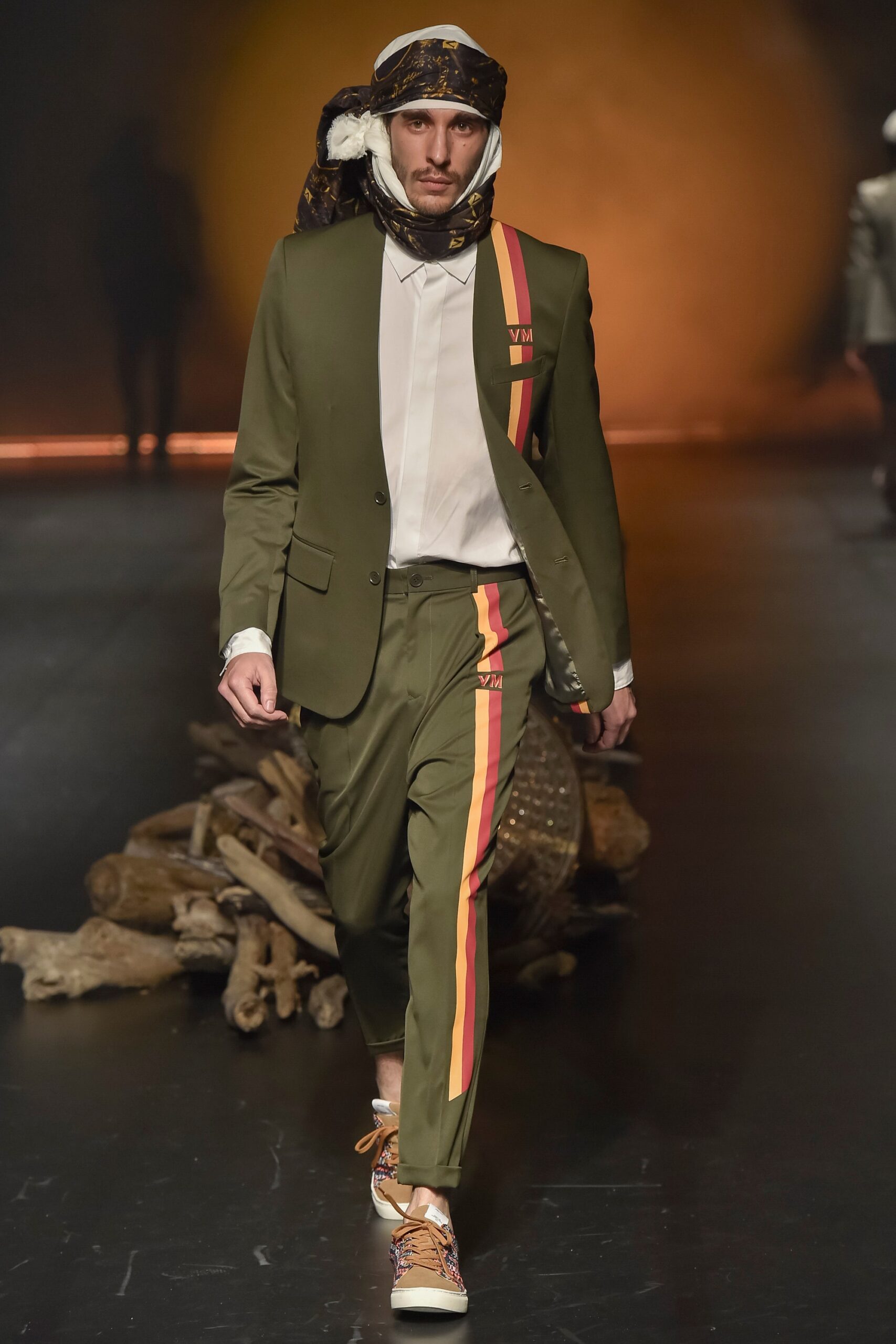 Yoshio Kubo Tokyo S/S 16 Look 19