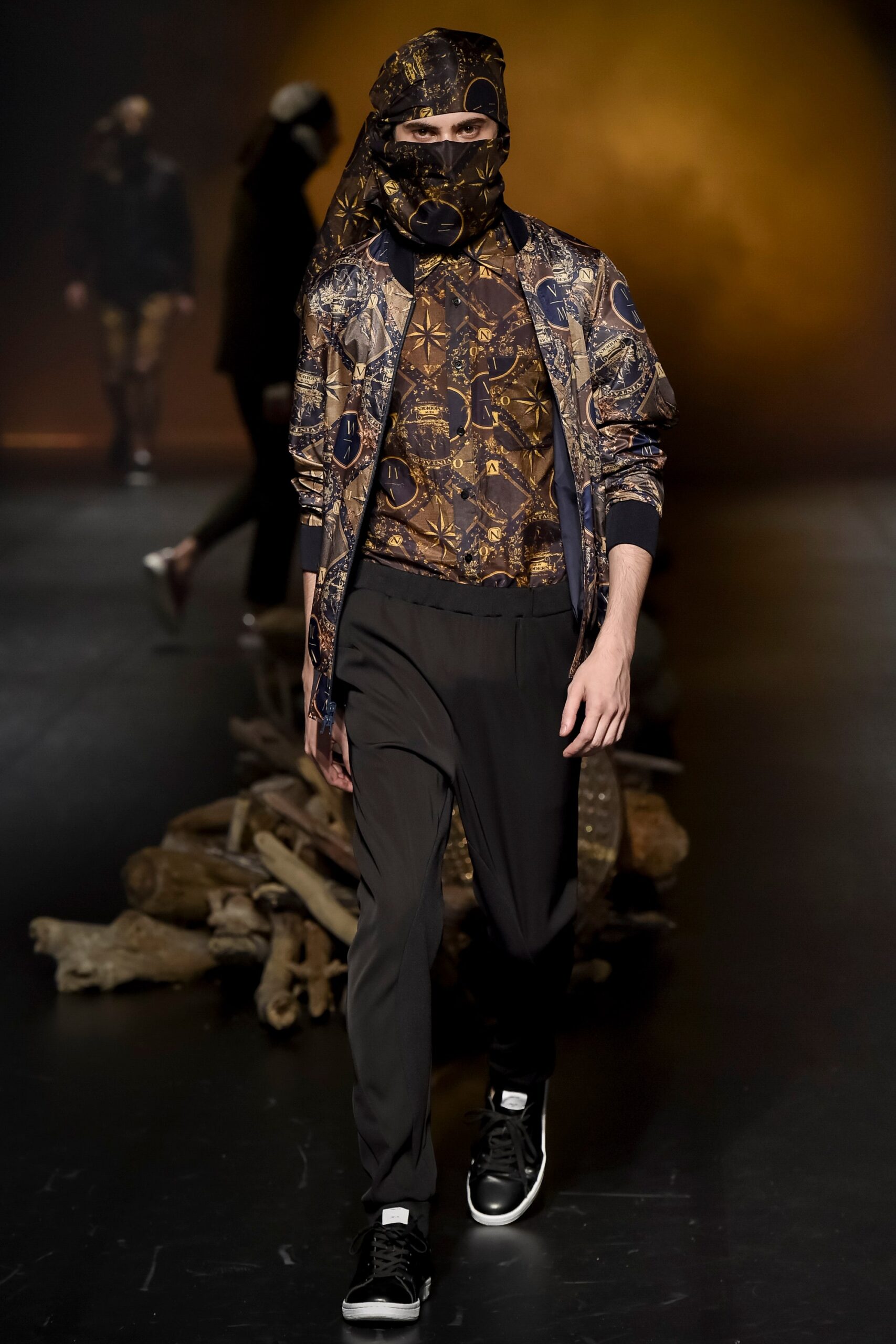 Yoshio Kubo Tokyo S/S 16 Look 20