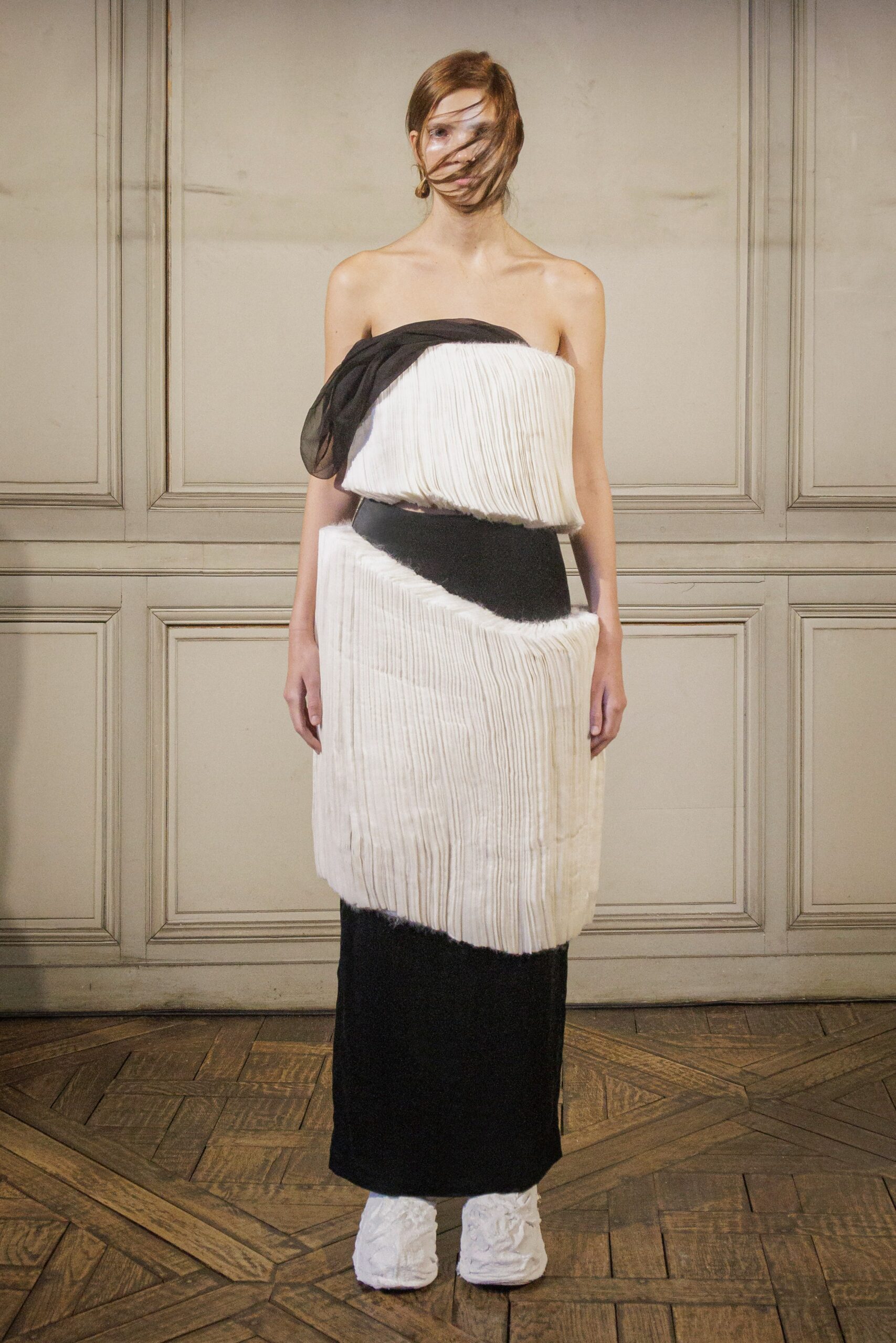 Caroline Hu S/S 23 Look 1