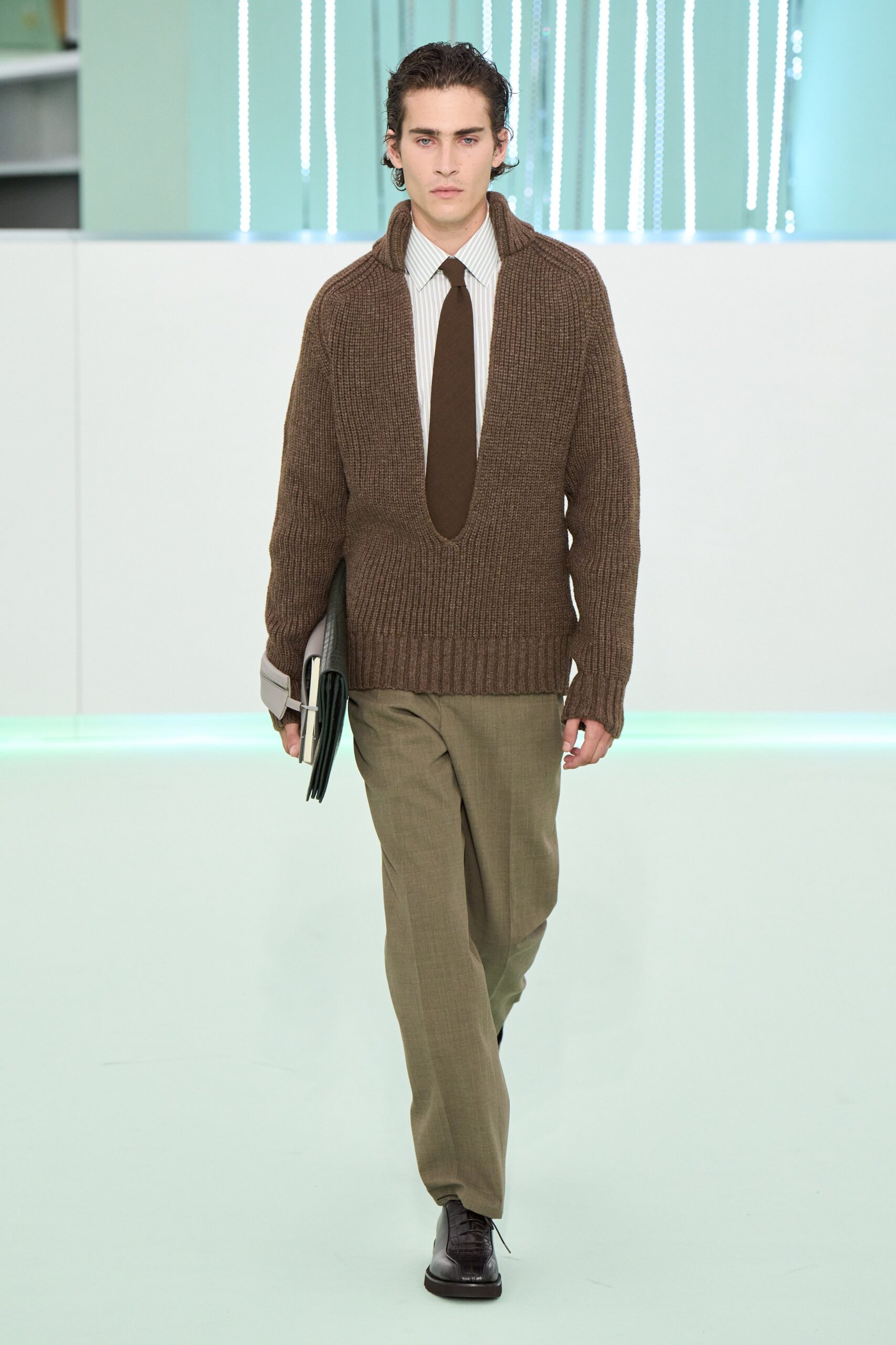 Boss F/W 23 Look 50