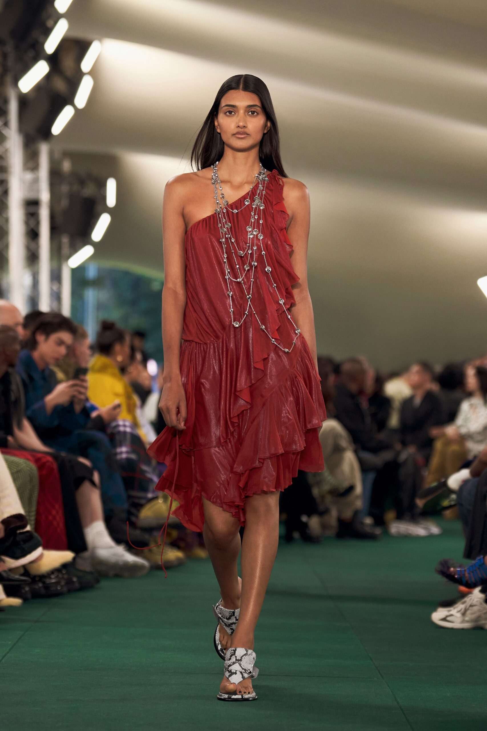 Burberry S/S 24 Look 142