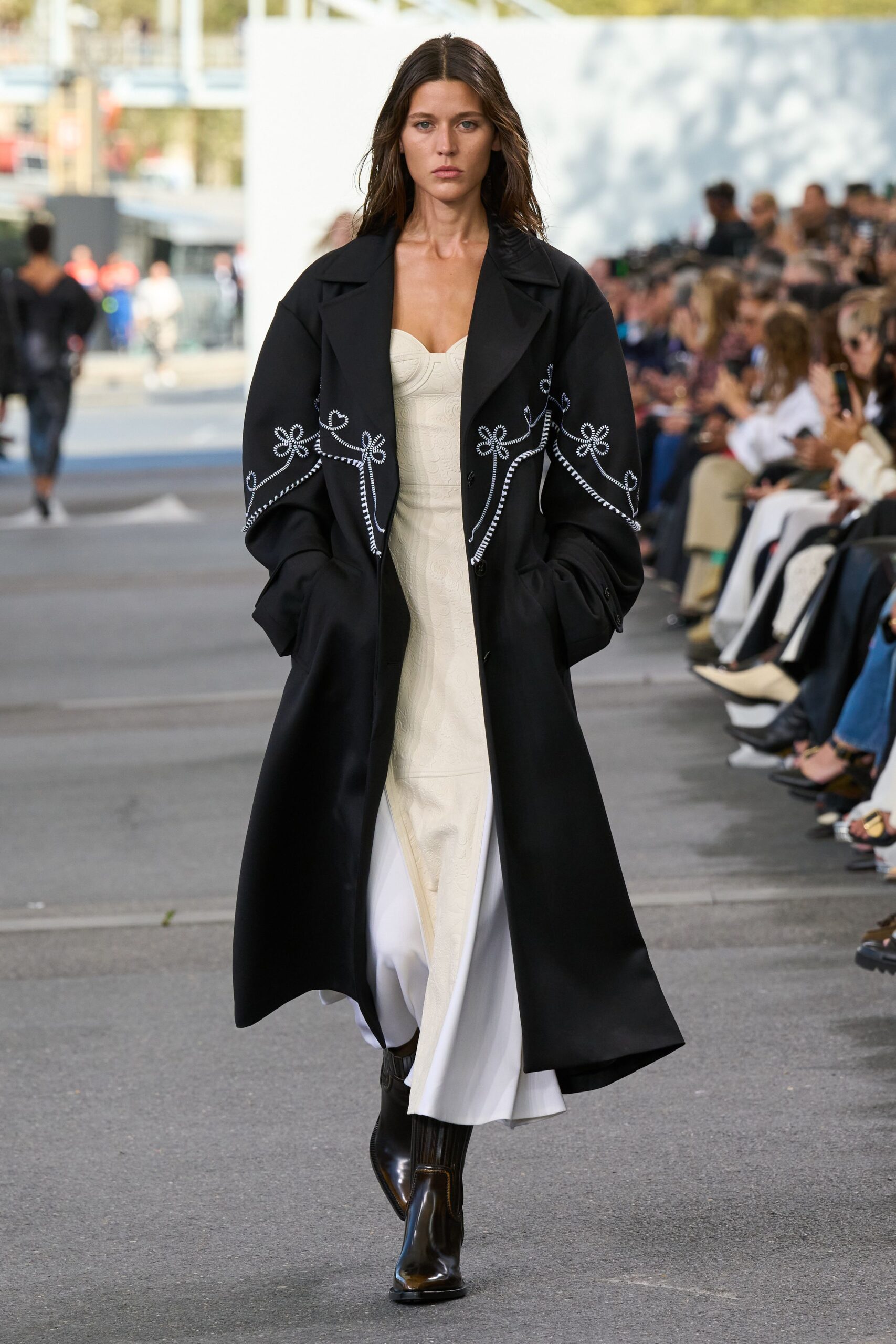 Chloé S/S 24 Look 233