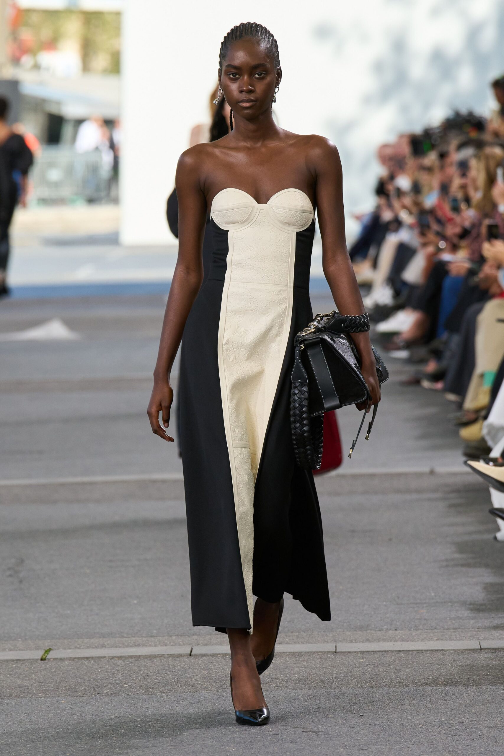 Chloé S/S 24 Look 254
