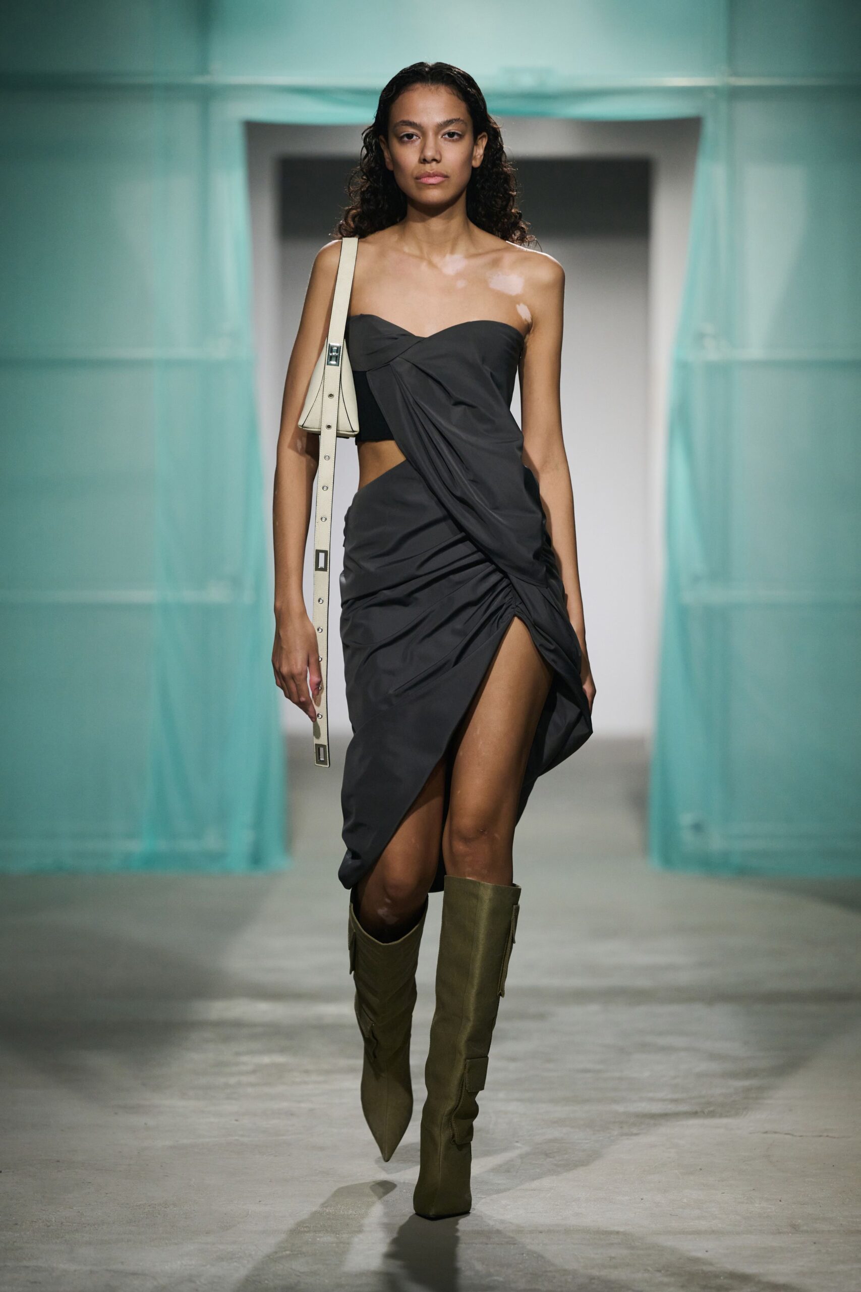 CPlus Series Shanghai S/S 24 Look 77