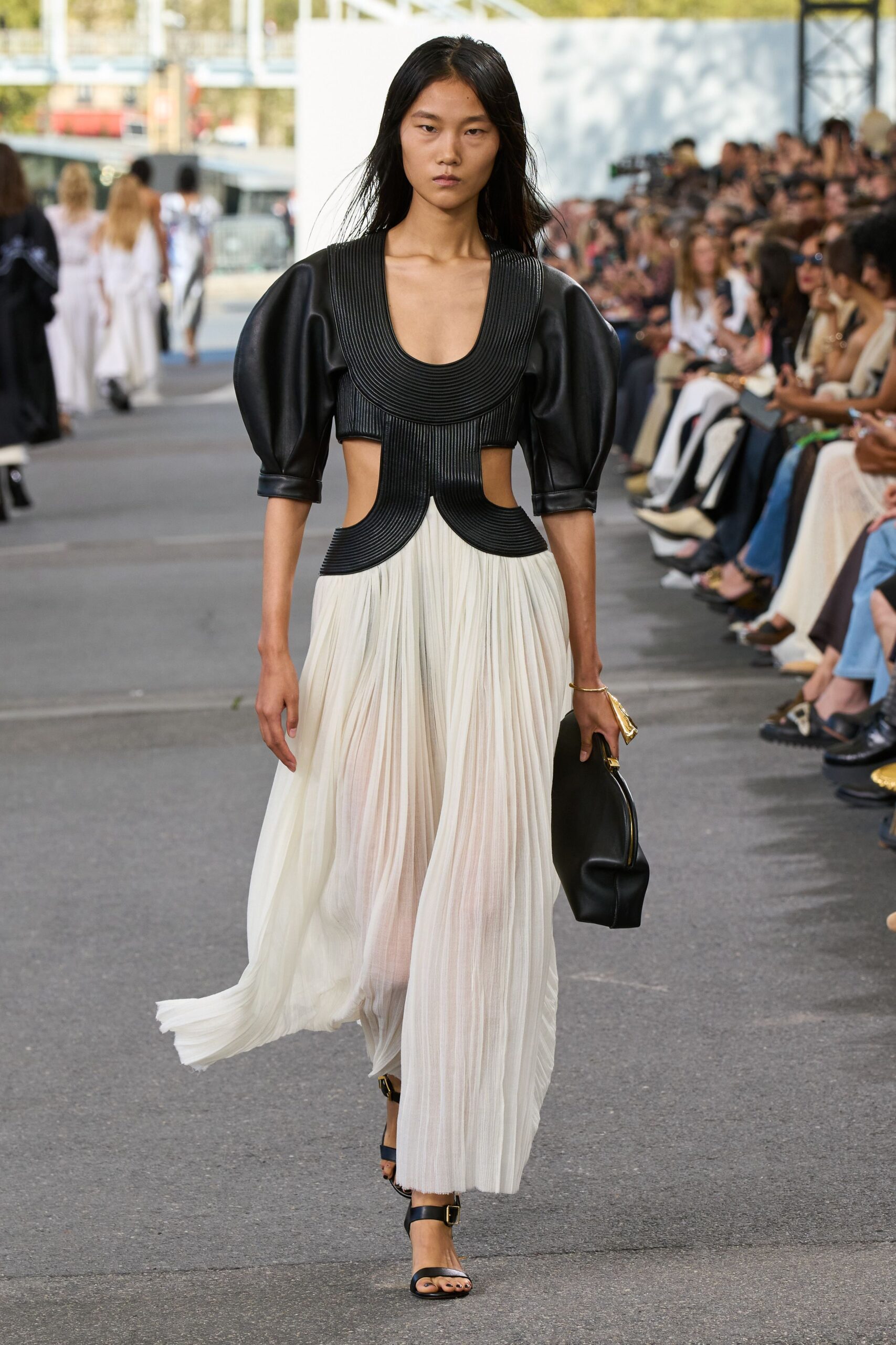 Chloé S/S 24 Look 273