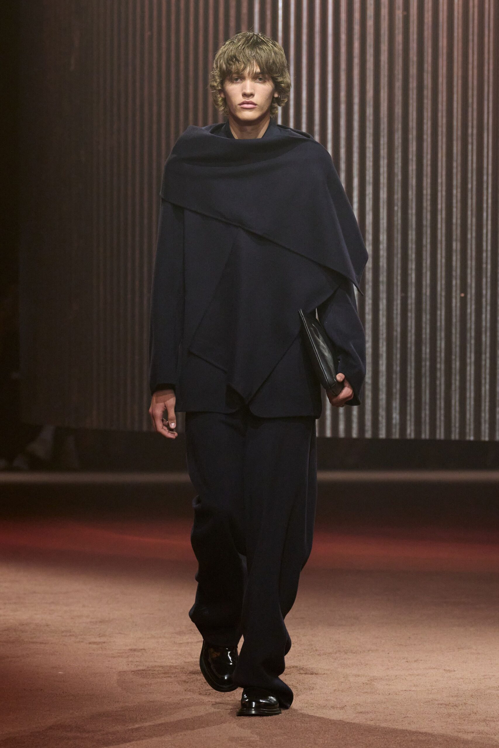 Cos F/W 23 Look 204