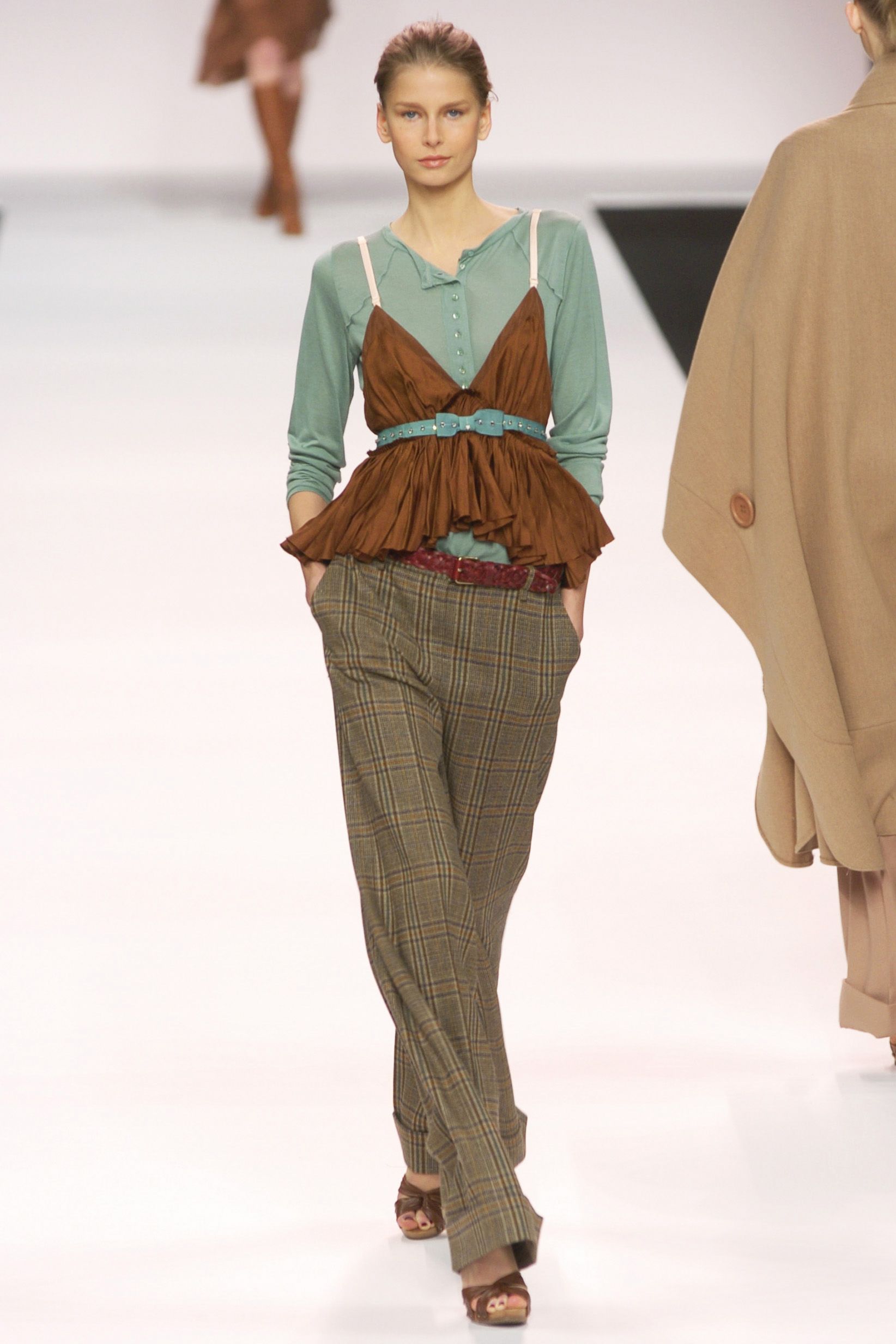 Chloé F/W 04 Look 13
