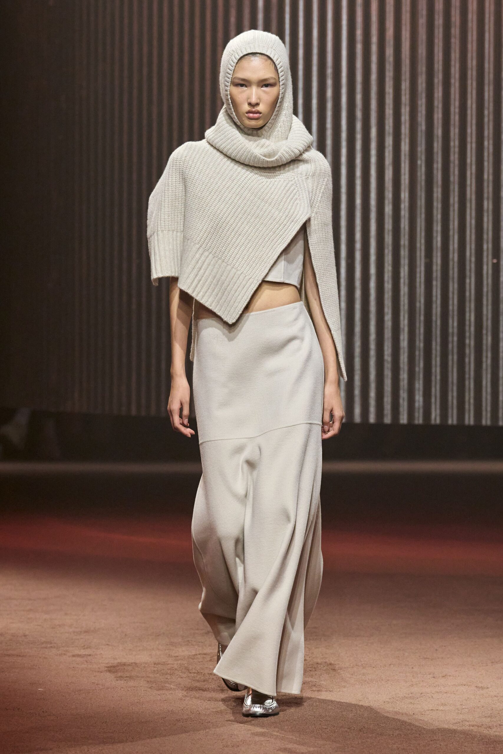 Cos F/W 23 Look 226