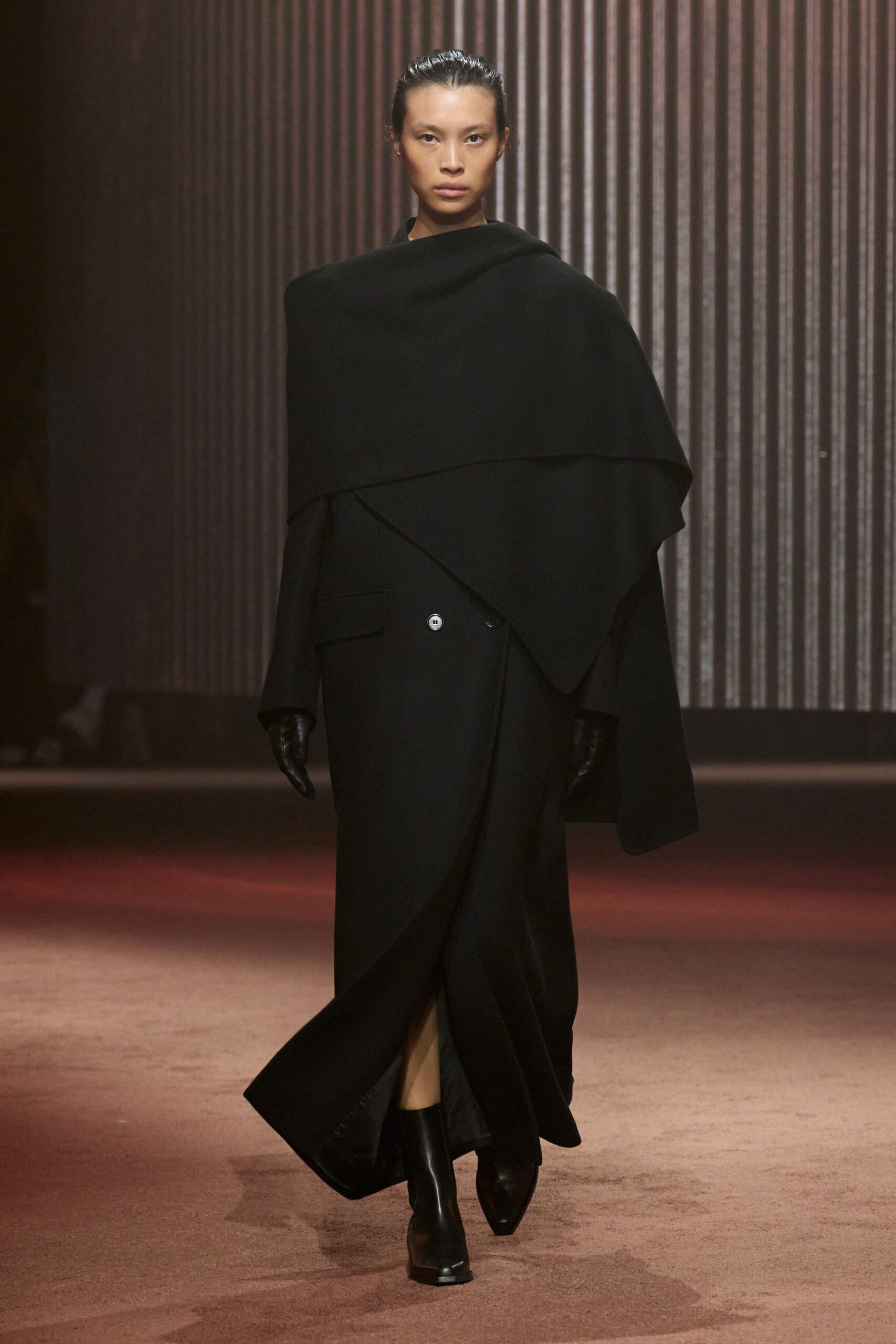 Cos F/W 23 Look 233