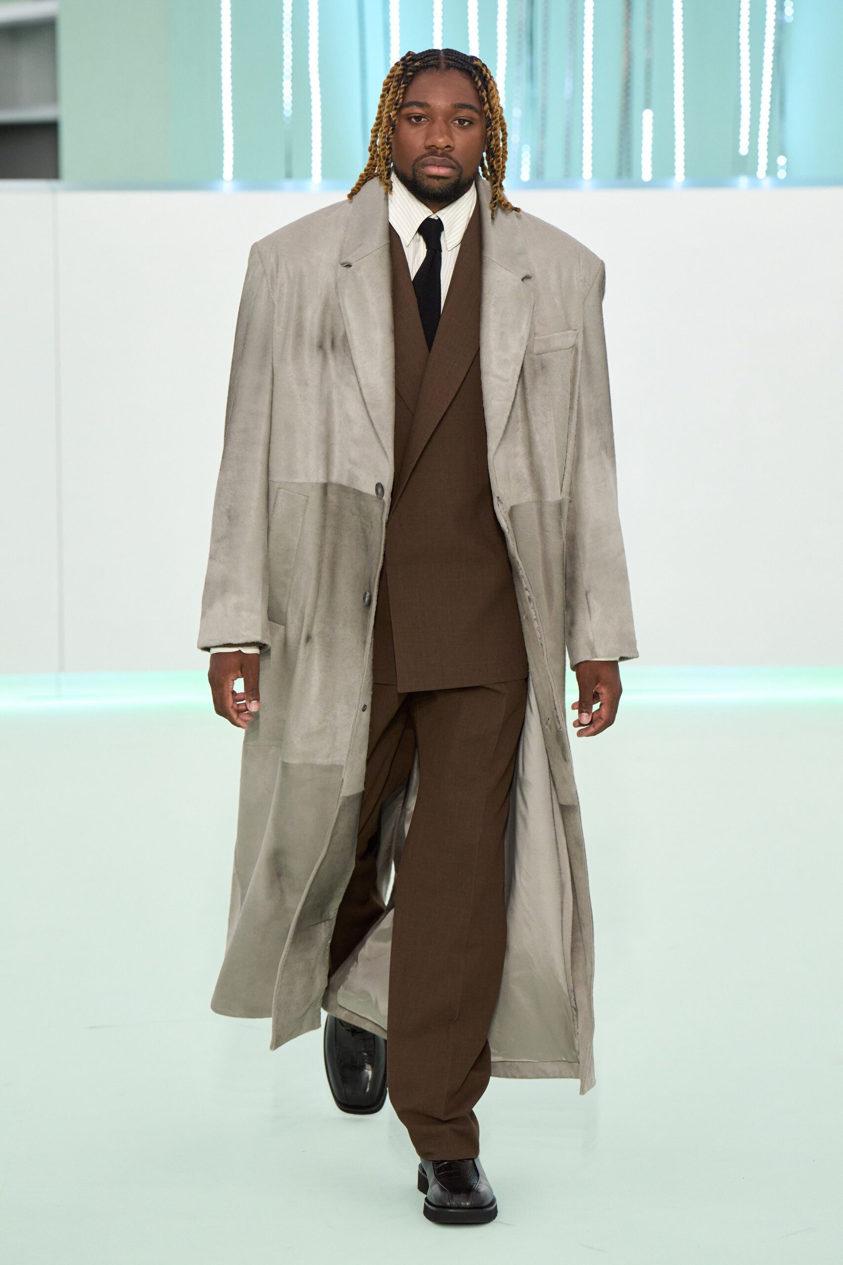 Boss F/W 23 Look 246
