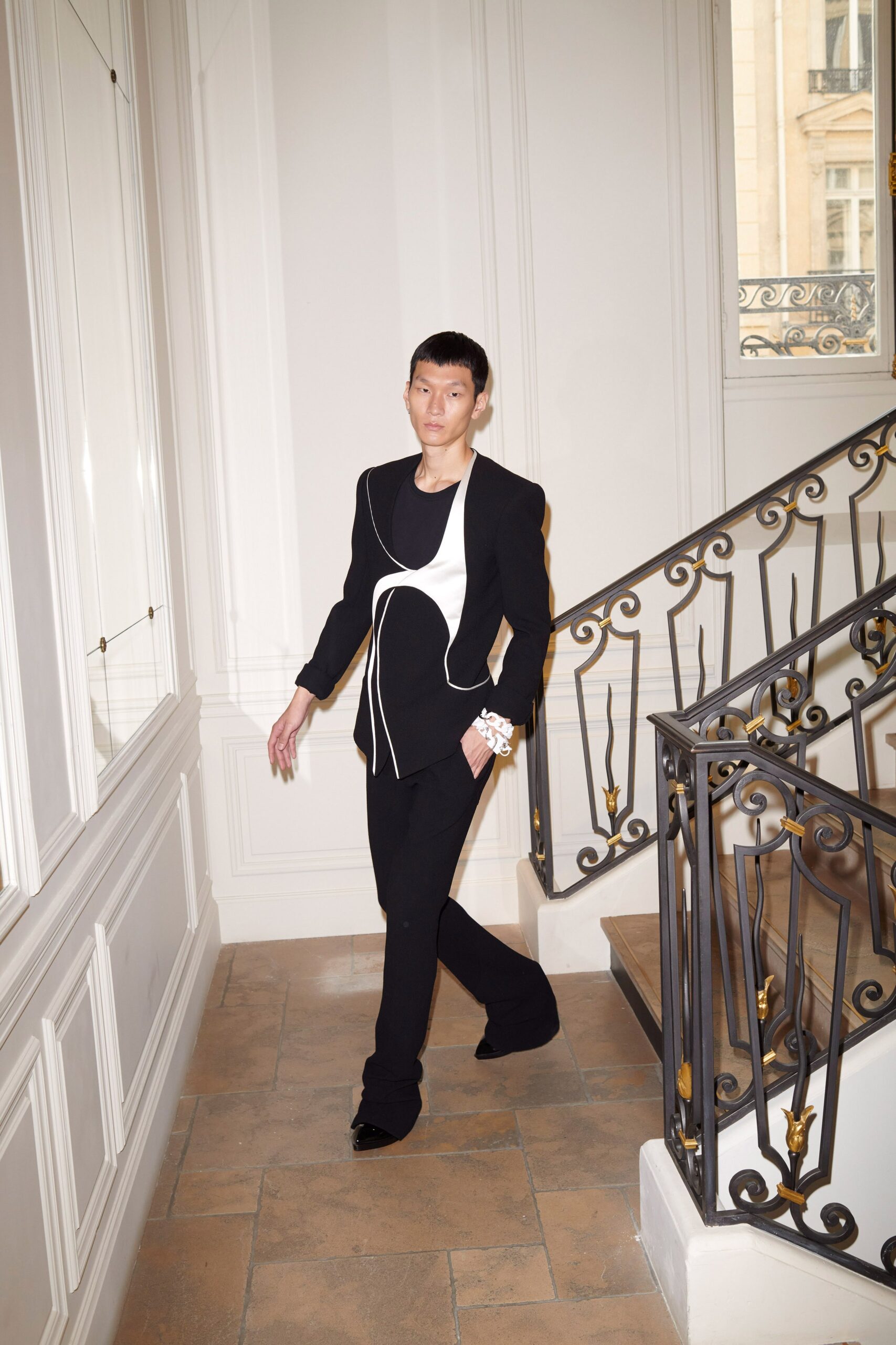 Balmain S/S 24 Menswear Look 230