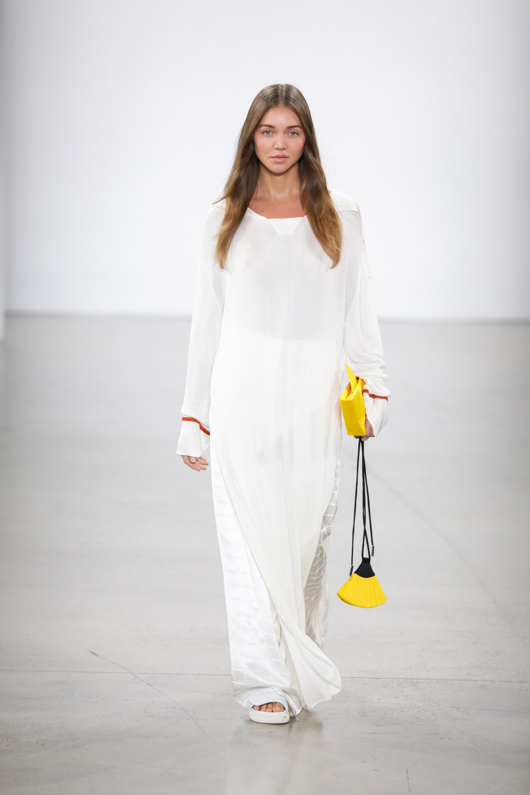 Bevza S/S 22 Look 259