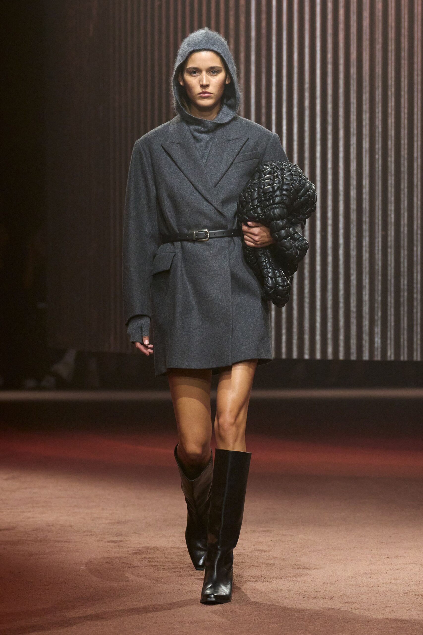 Cos F/W 23 Look 303