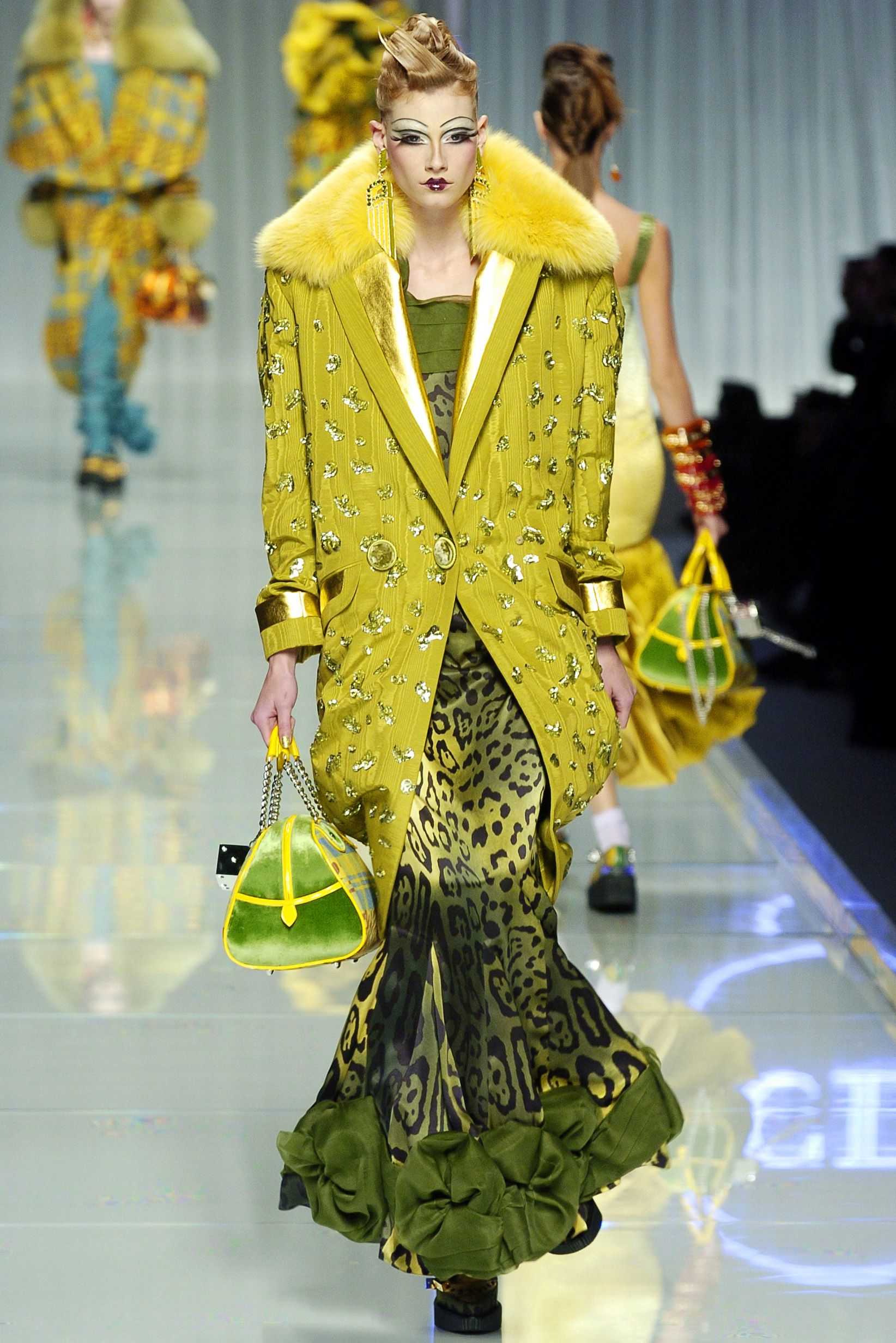 Christian Dior F/W 04 Look 19