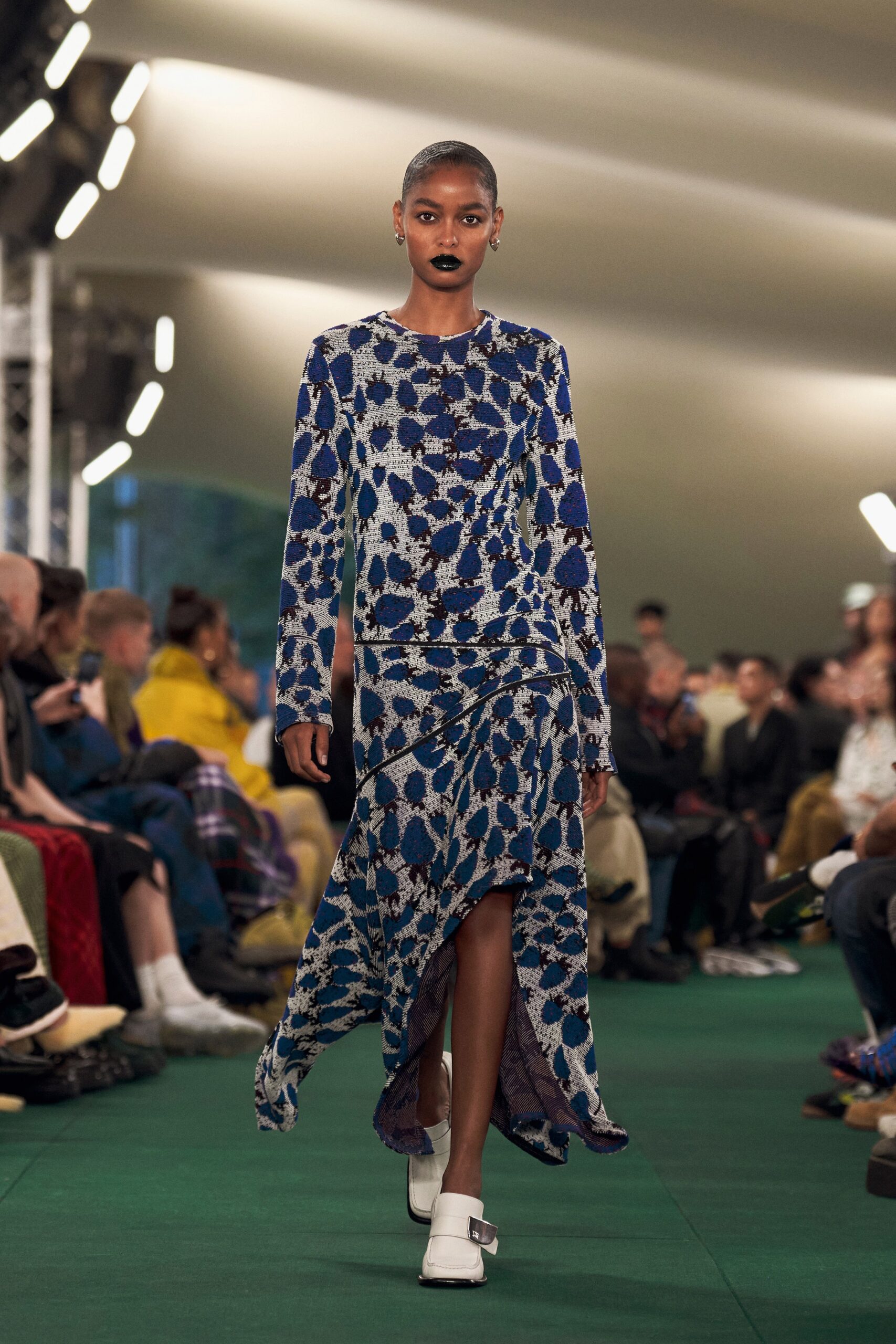 Burberry S/S 24 Look 298