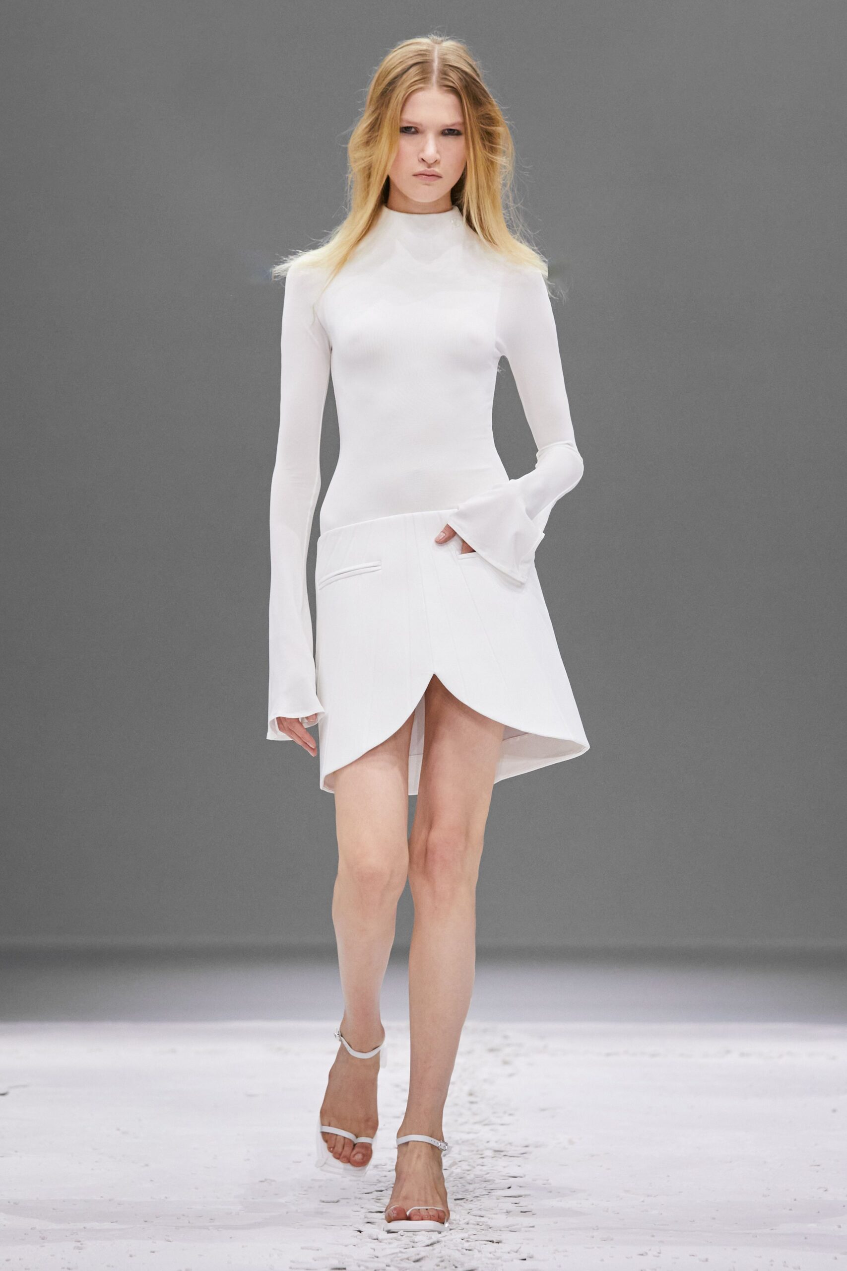 Courrèges S/S 24 Look 131