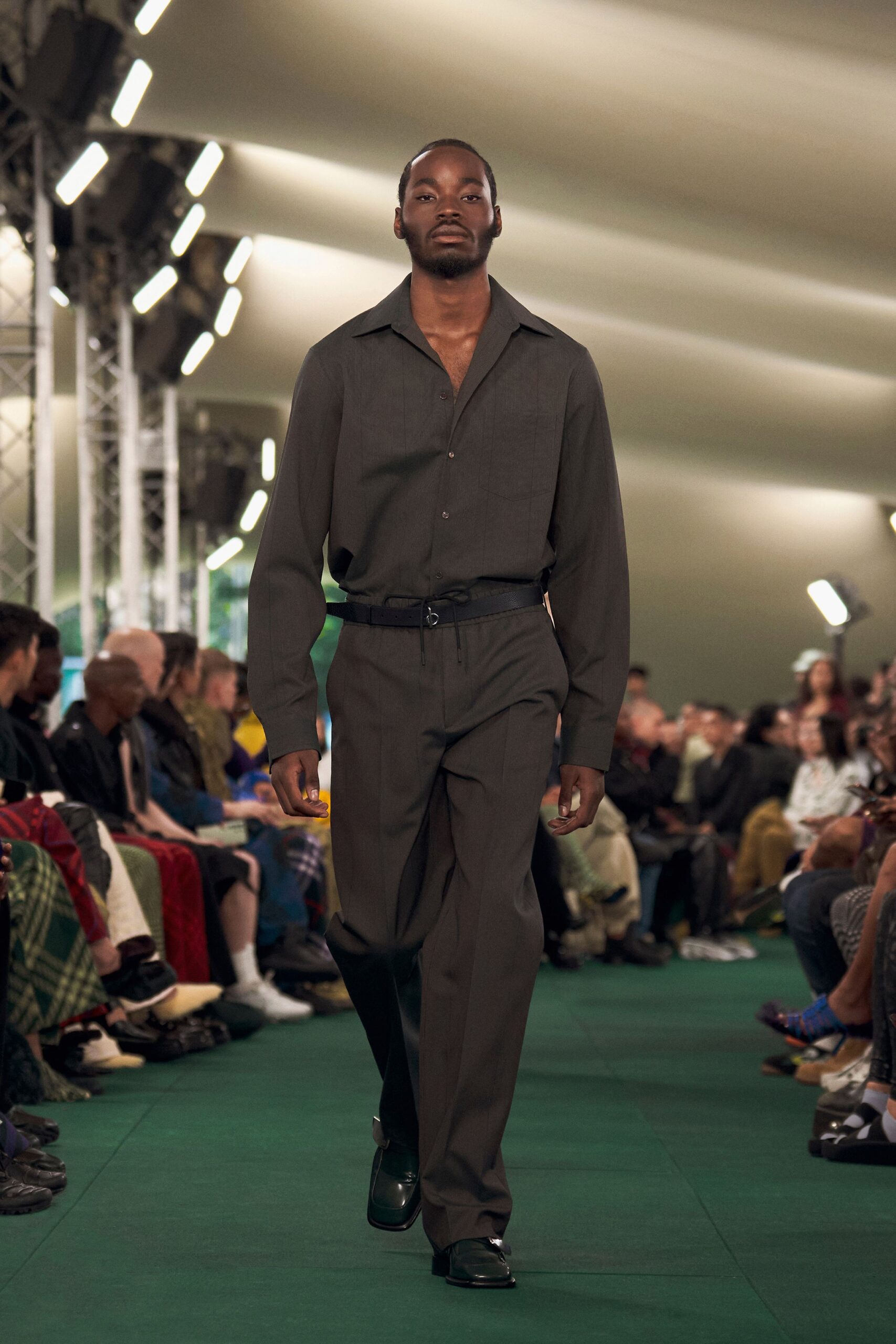 Burberry S/S 24 Look 324