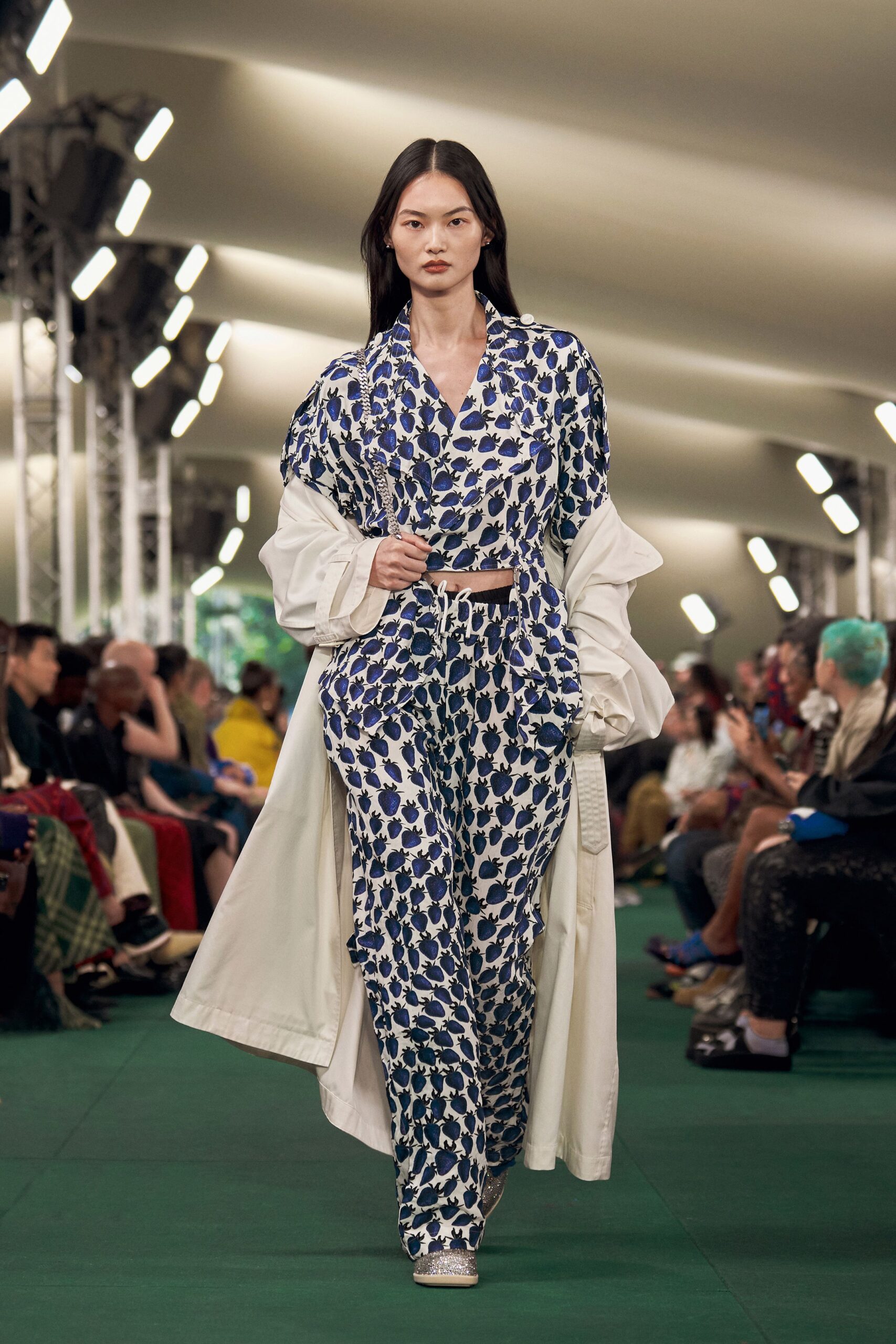 Burberry S/S 24 Look 338