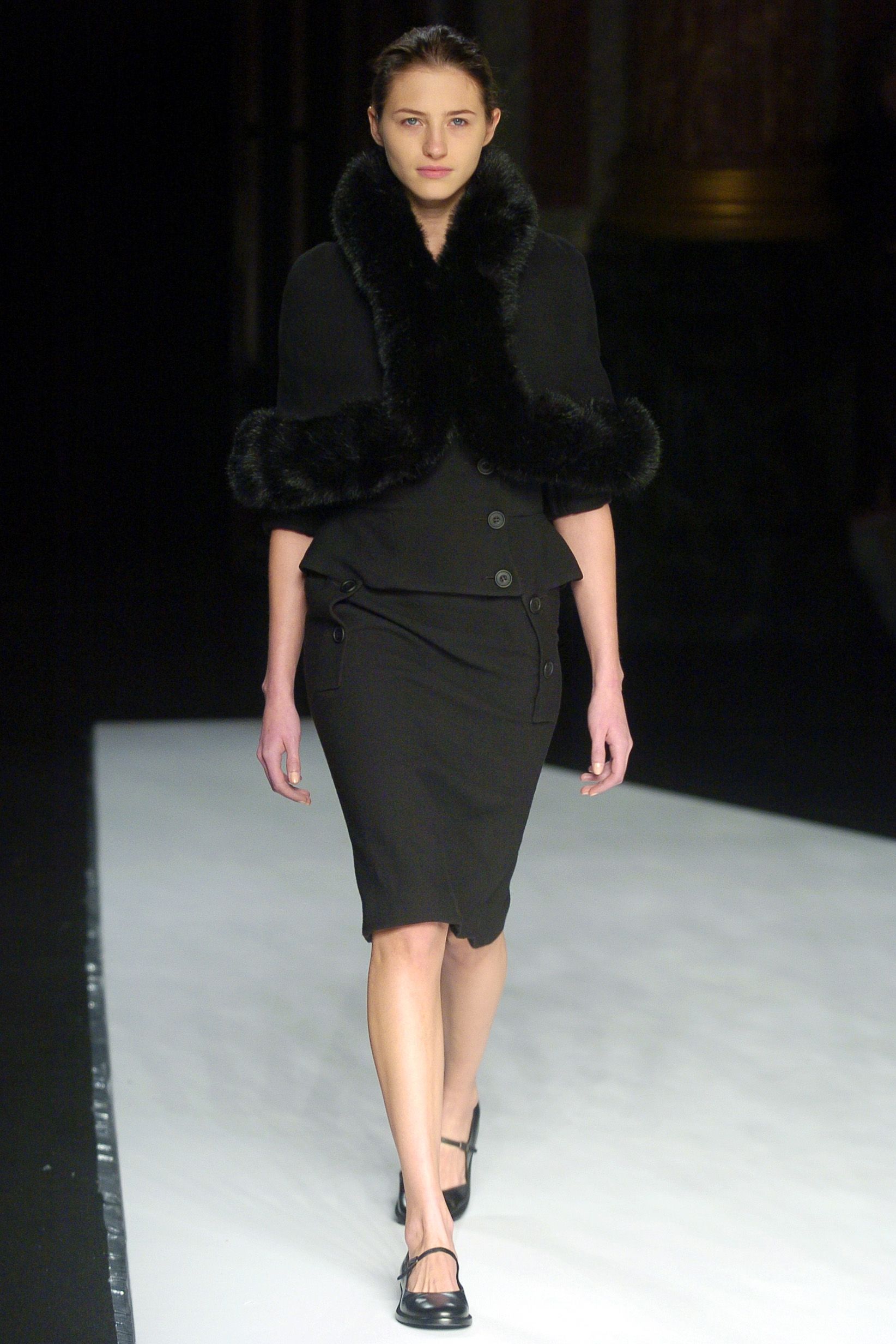 black fur-trimmed capelet