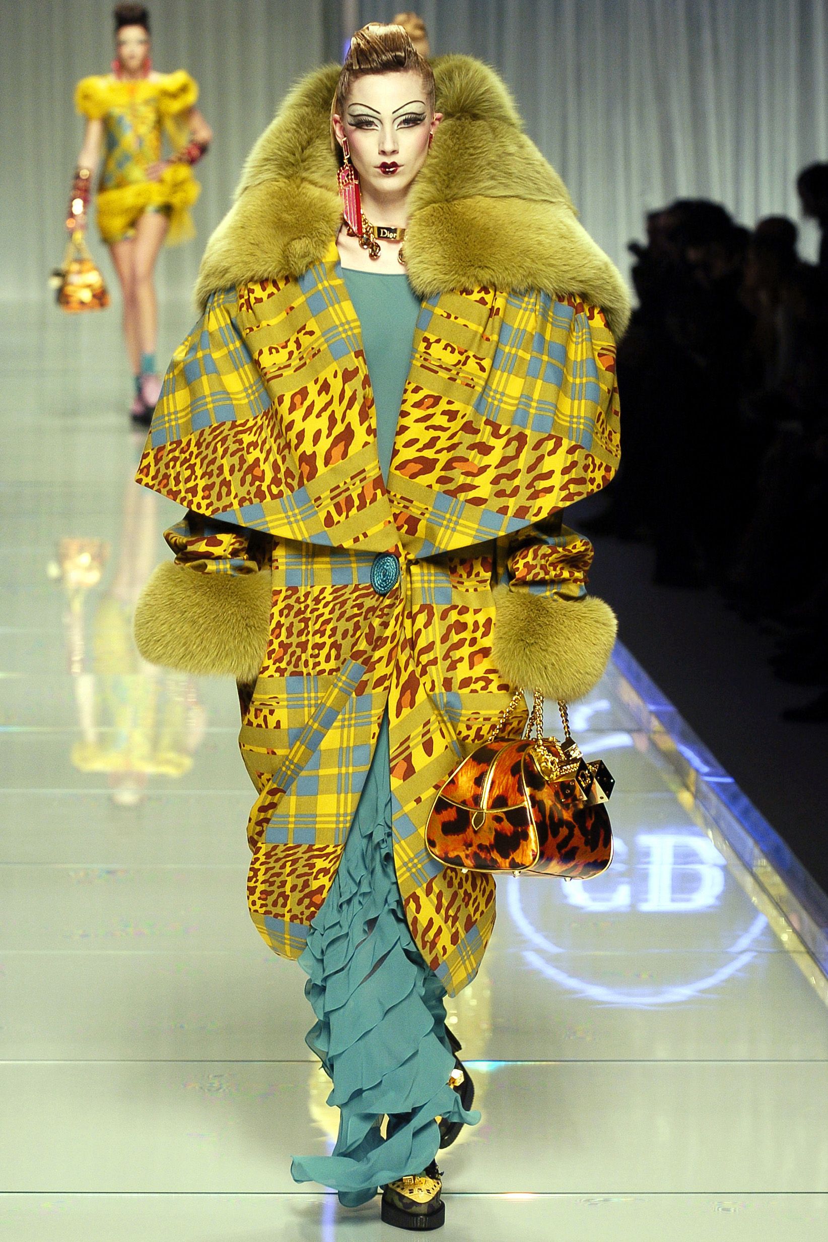 Christian Dior F/W 04 Look 22