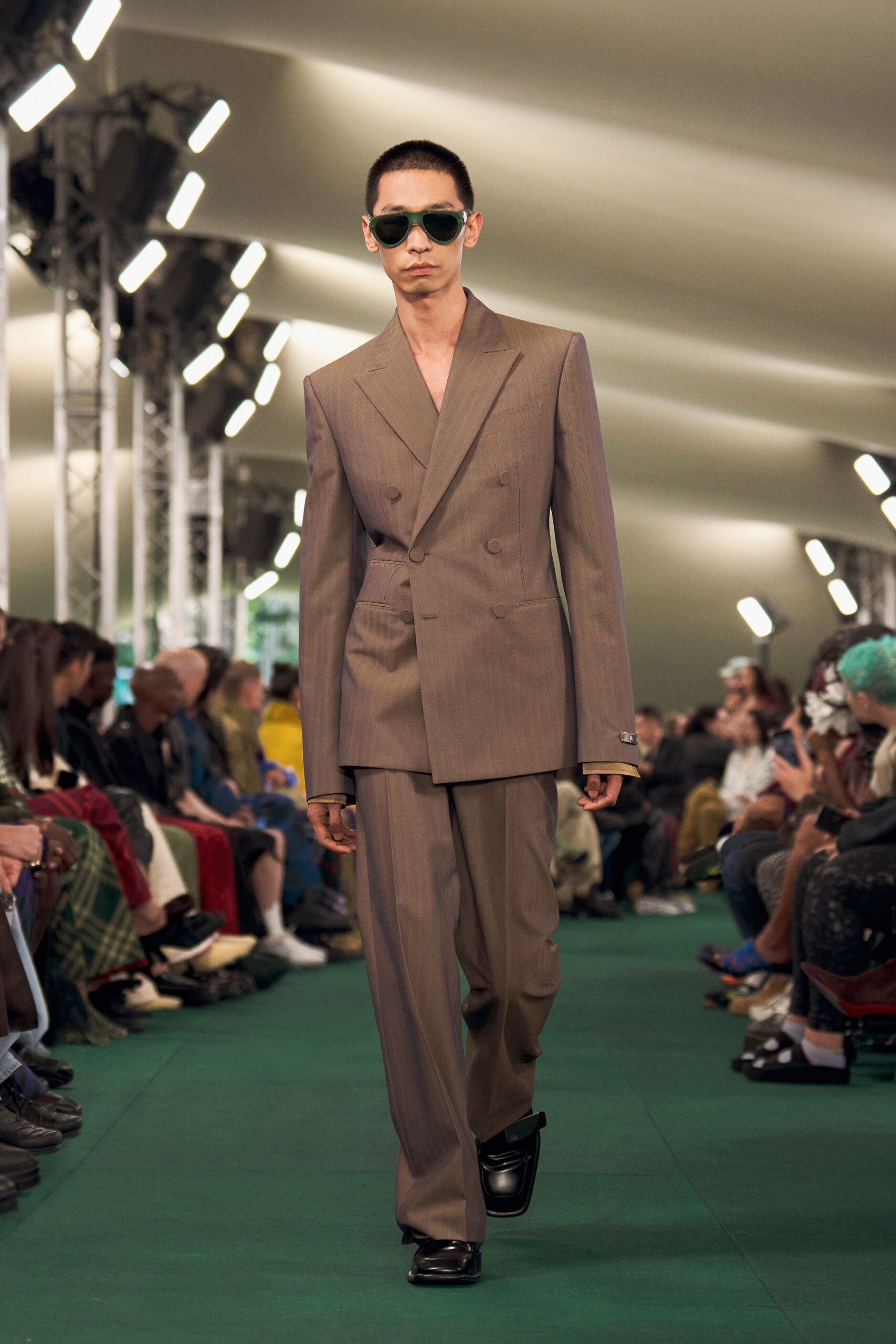 Burberry S/S 24 Look 409