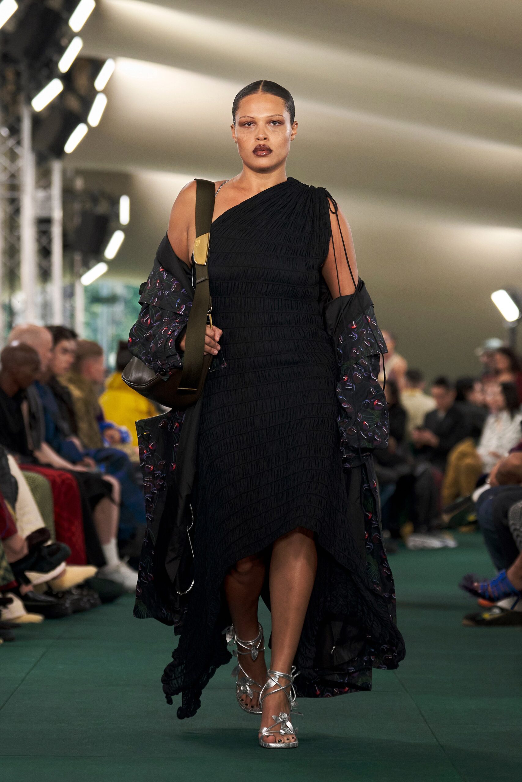 Burberry S/S 24 Look 422