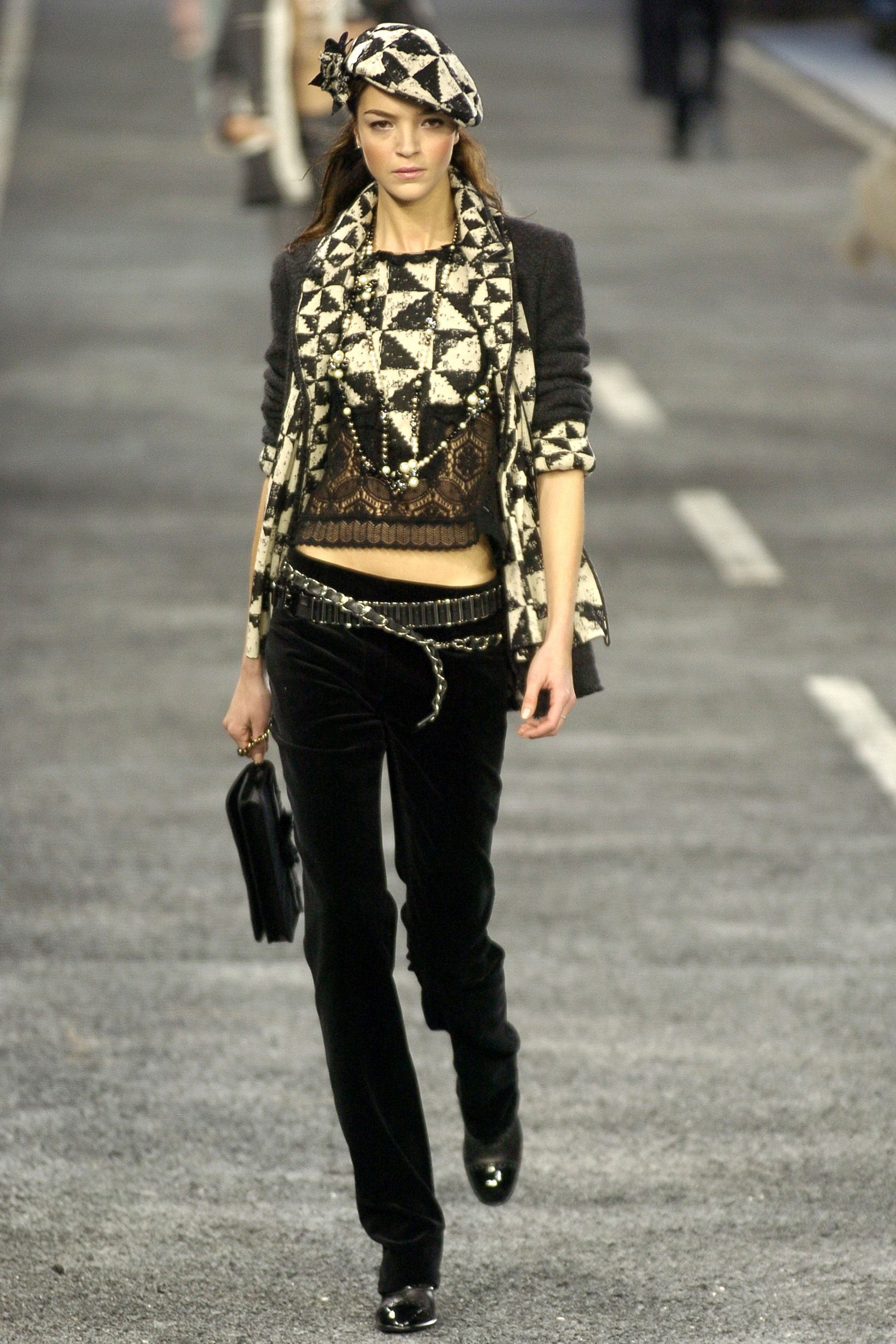 Chanel F/W 04 Look 43