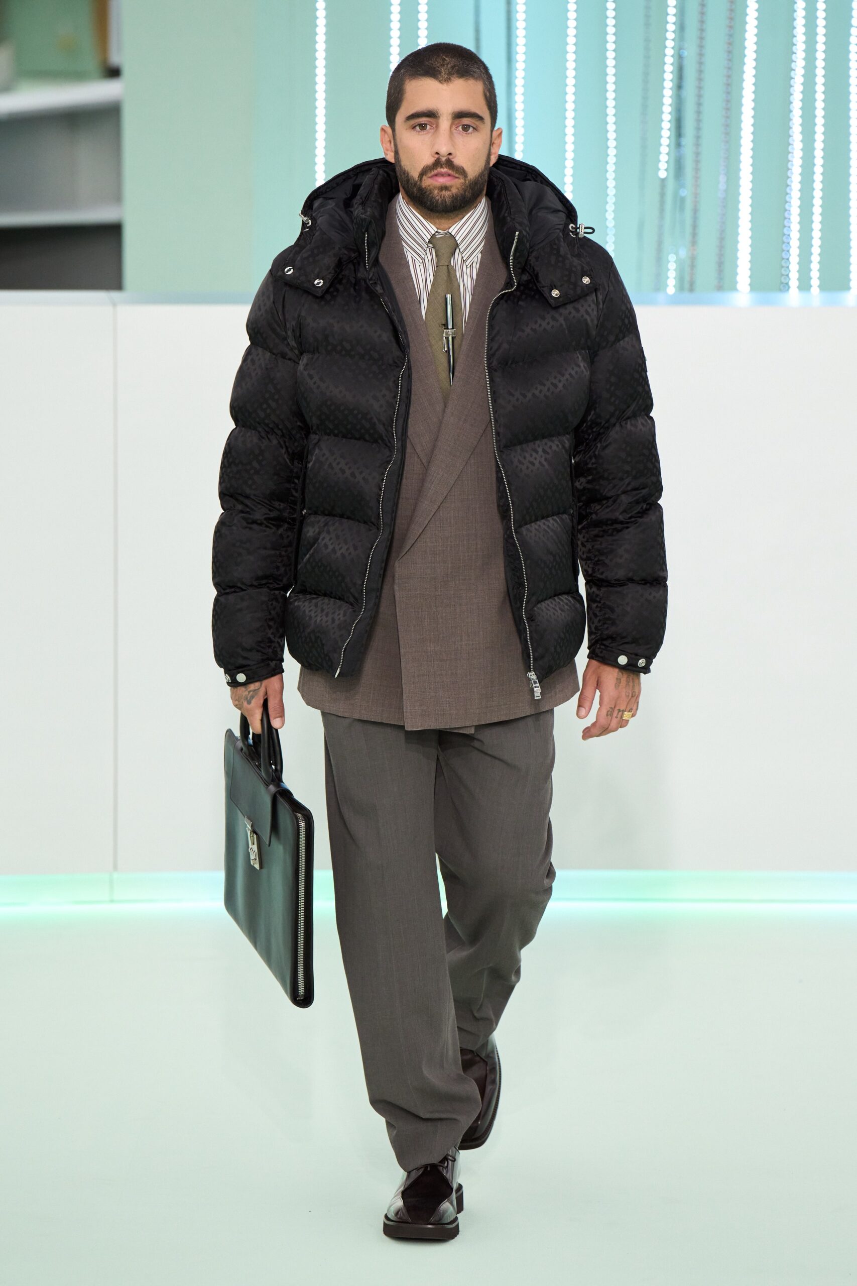 Boss F/W 23 Look 562