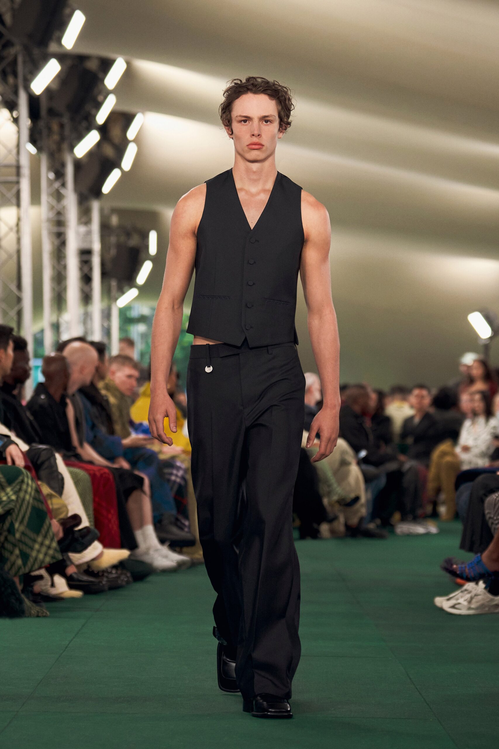 Burberry S/S 24 Look 518