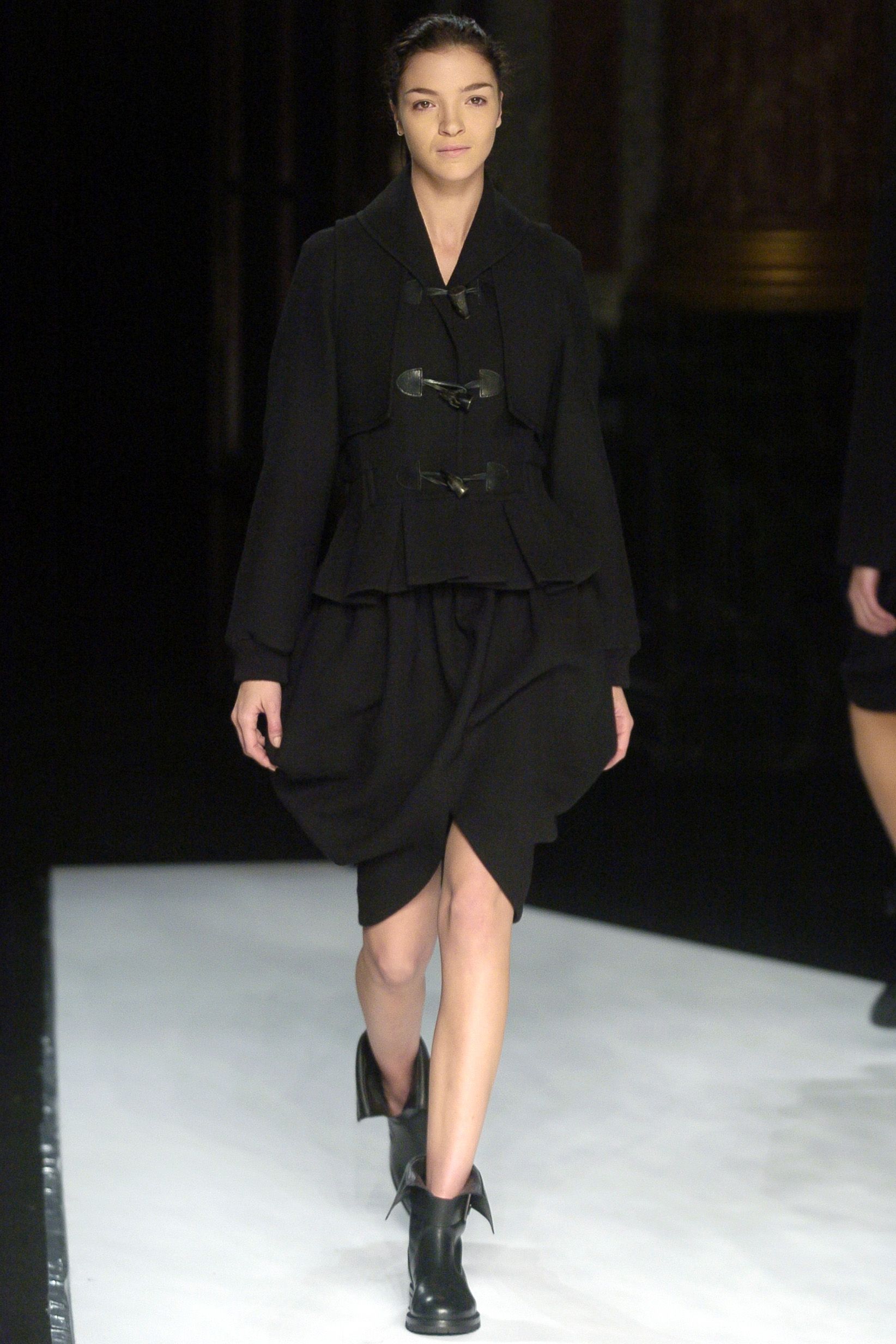 Chalayan F/W 04 Look 54