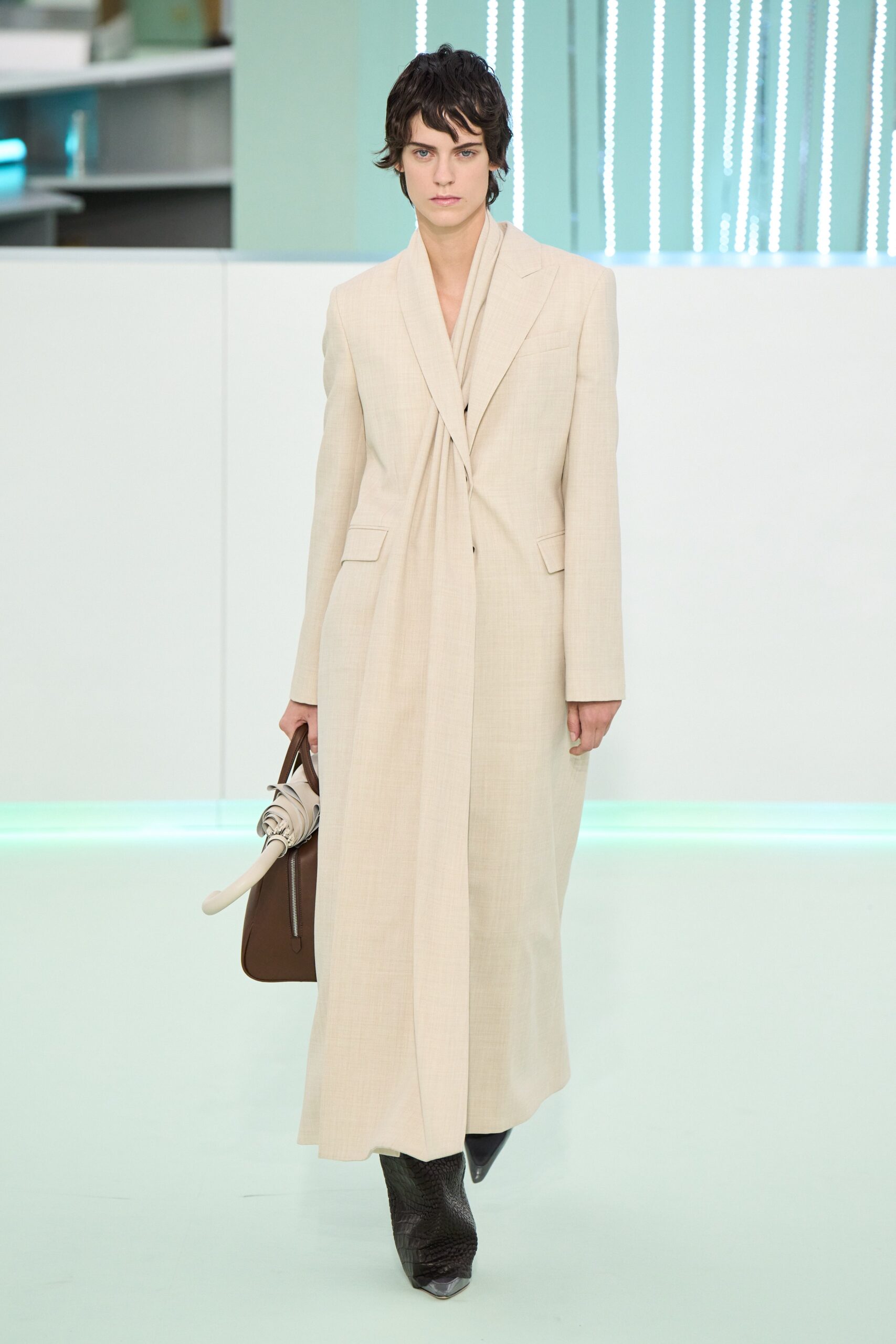 Boss F/W 23 Look 657