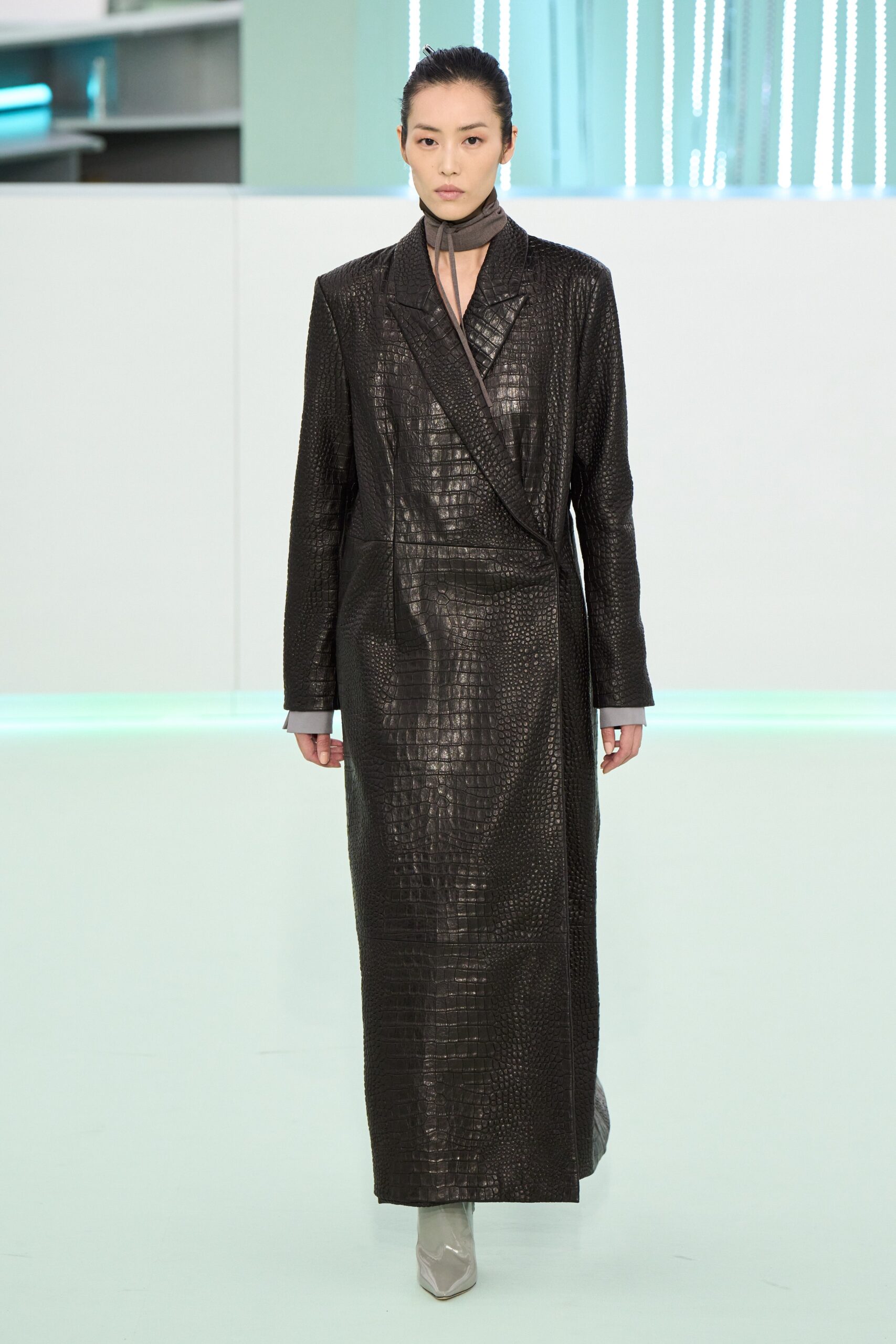 Boss F/W 23 Look 725