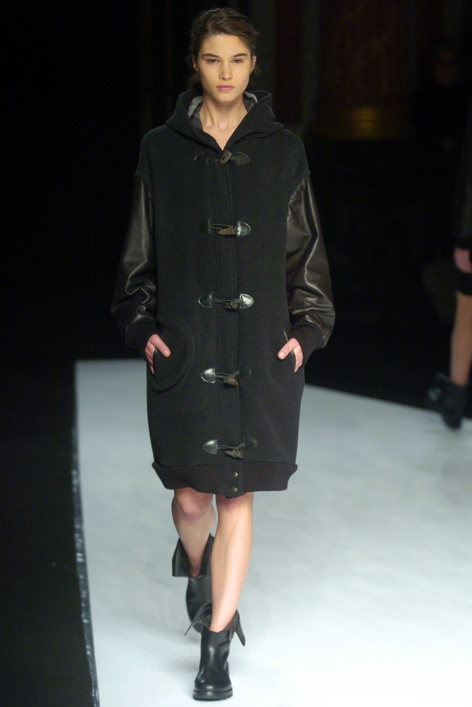 Chalayan F/W 04 Look 80