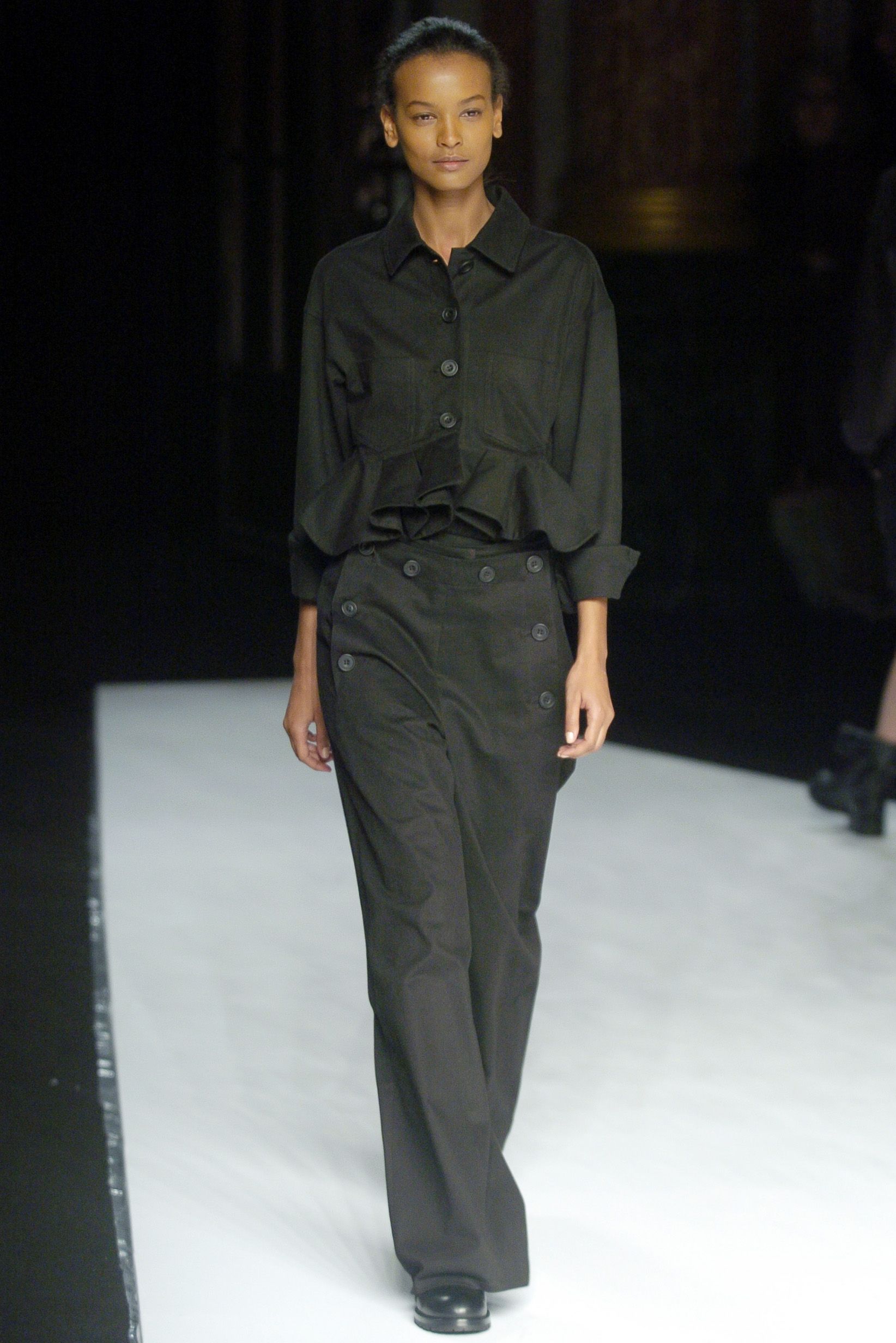 Chalayan F/W 04 Look 100