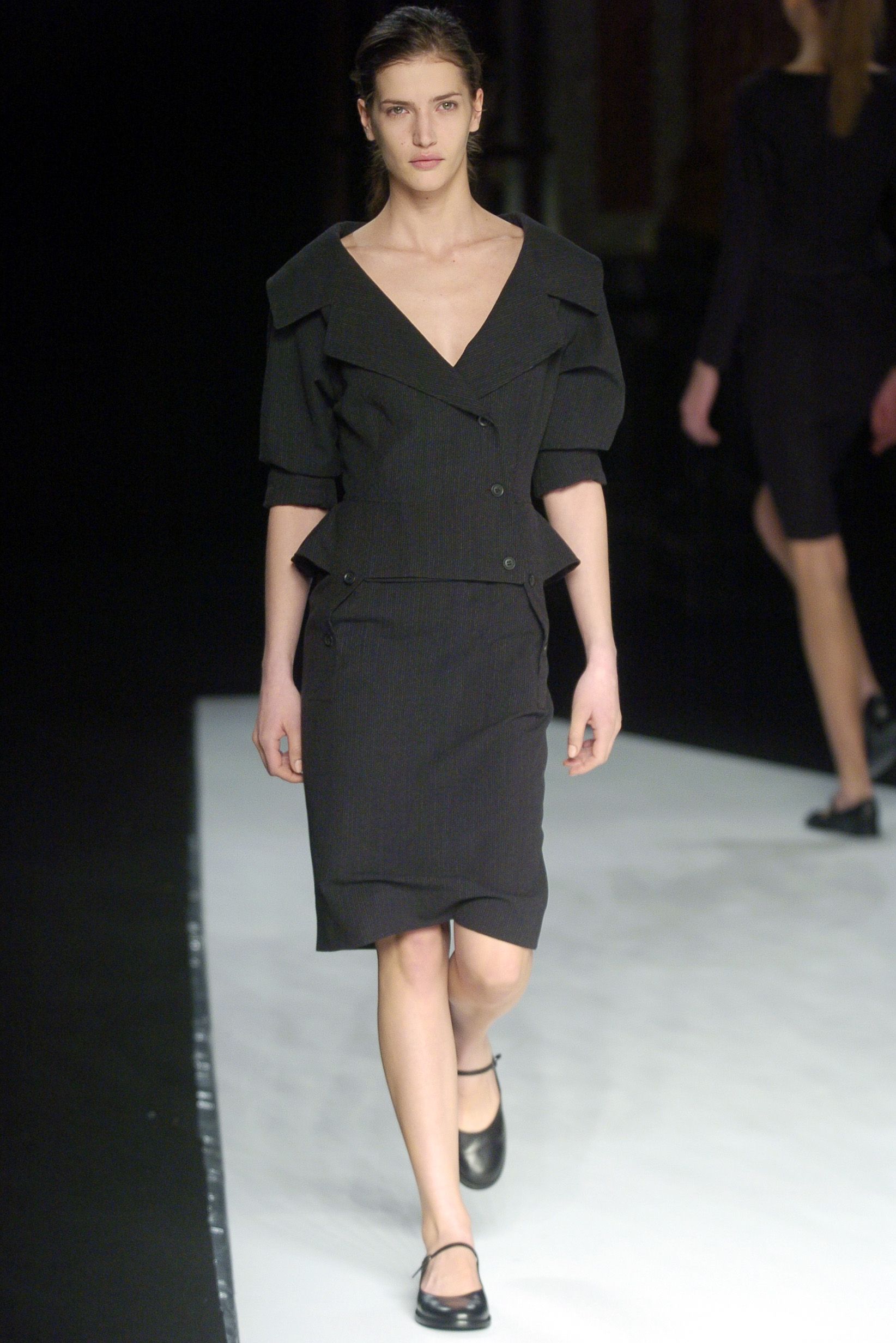 Chalayan F/W 04 Look 125