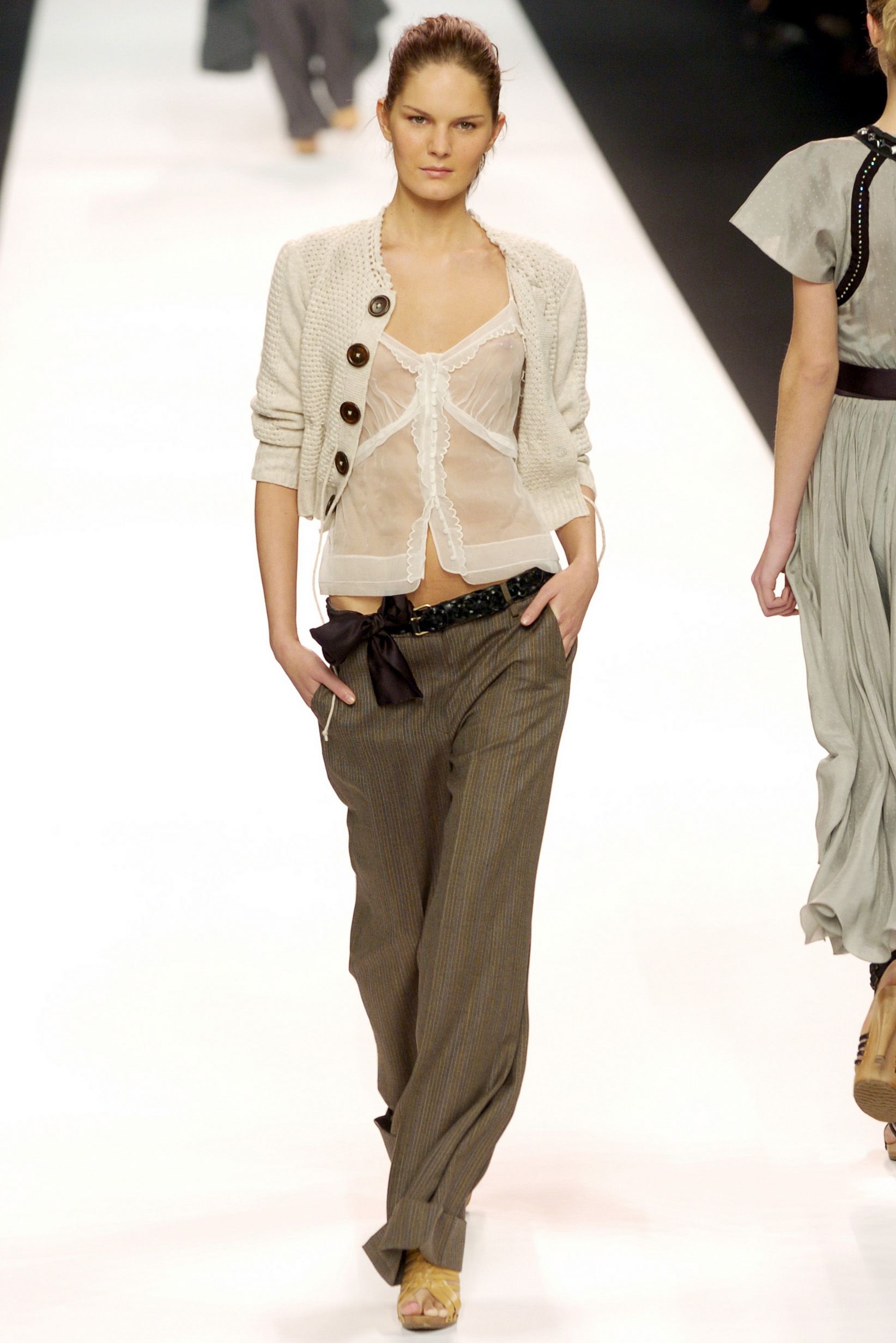 Chloé F/W 04 Look 132