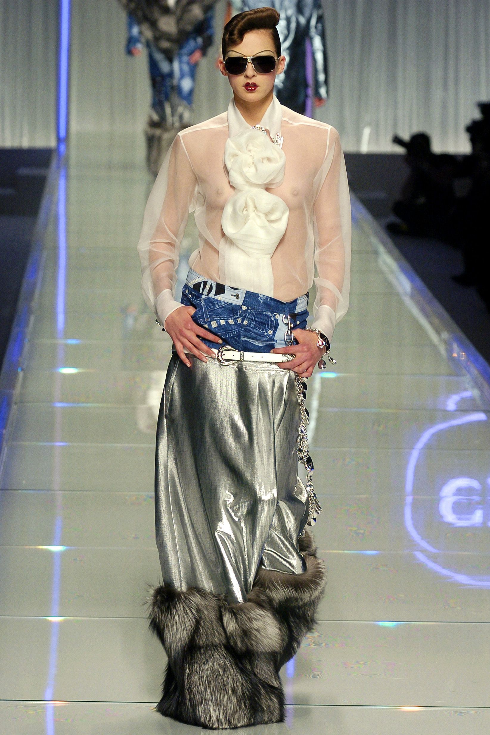 Christian Dior F/W 04 Look 104
