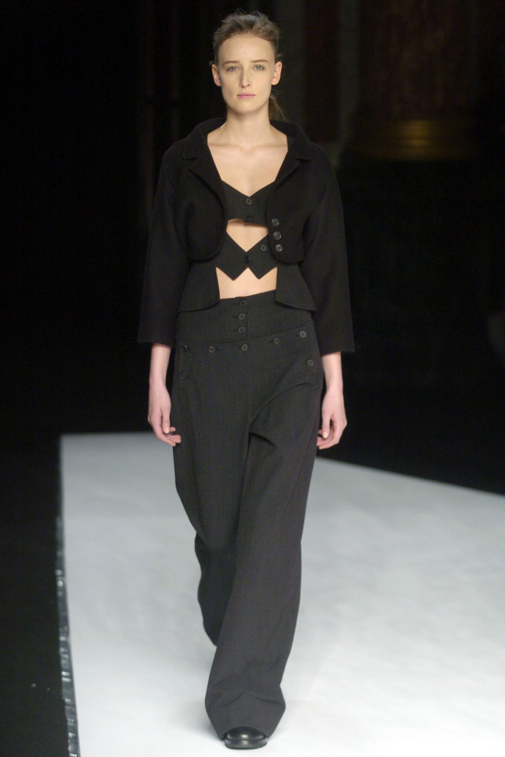 Chalayan F/W 04 Look 153