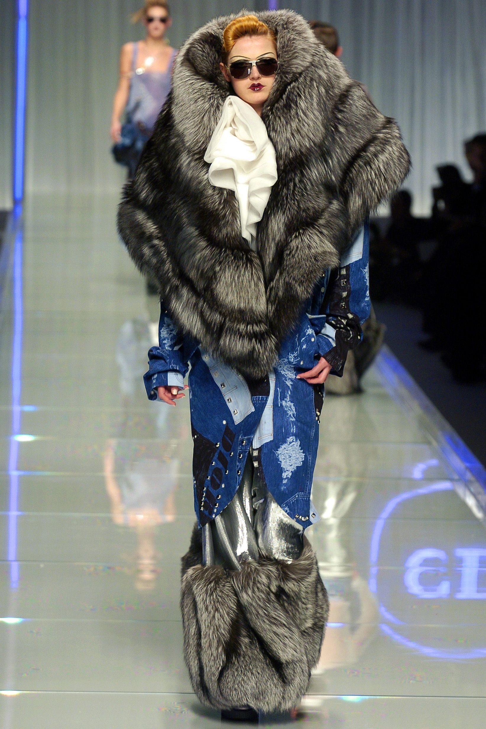 Christian Dior F/W 04 Look 109