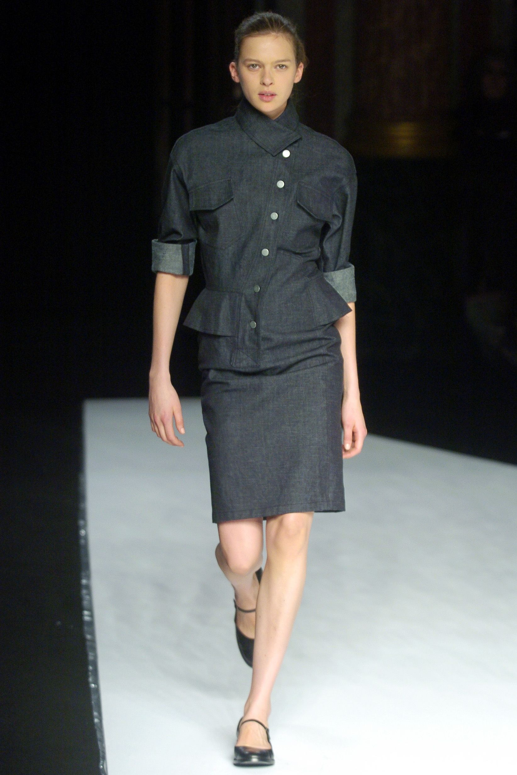 Chalayan F/W 04 Look 192